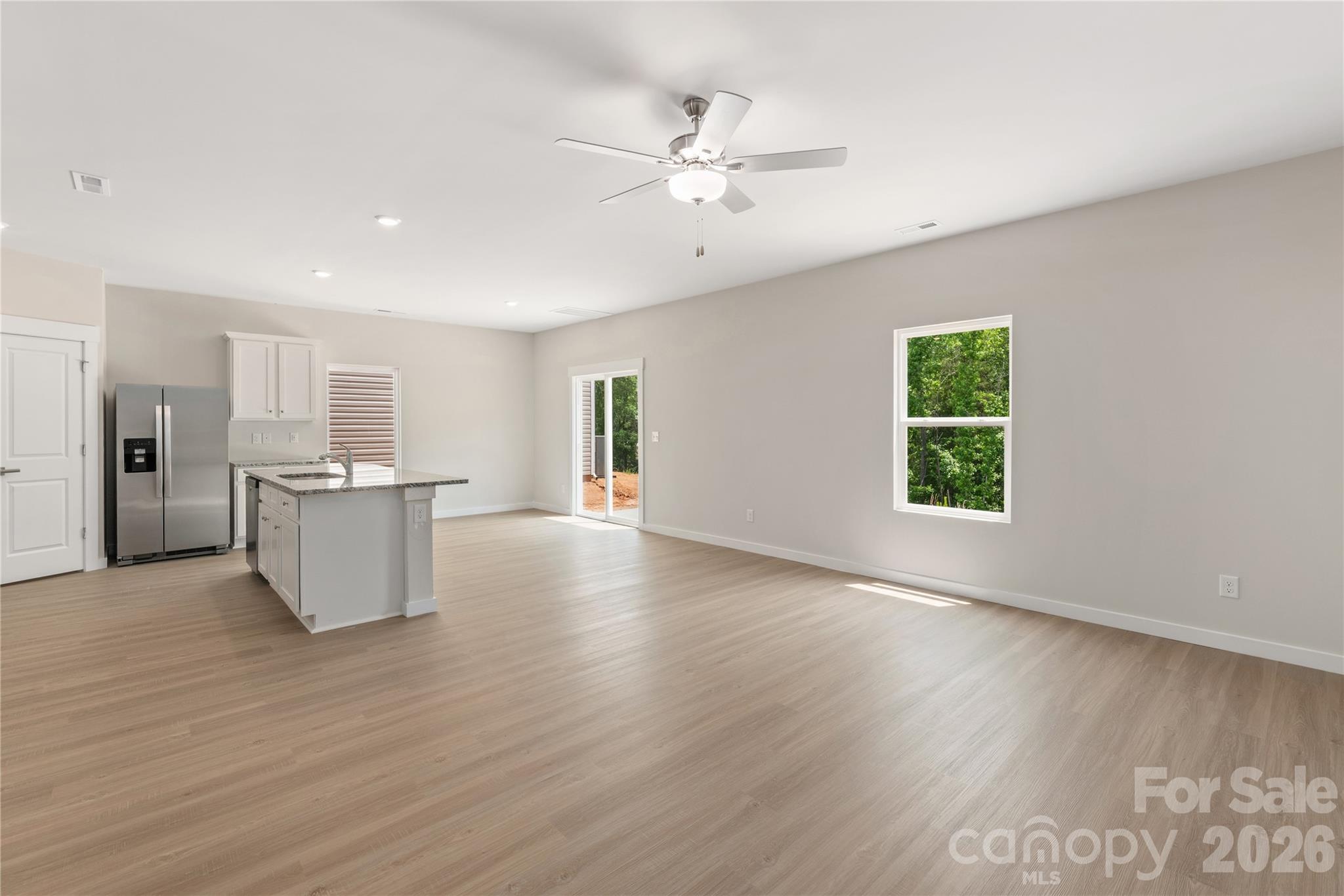 3423 Robindale Drive Property Photo 3