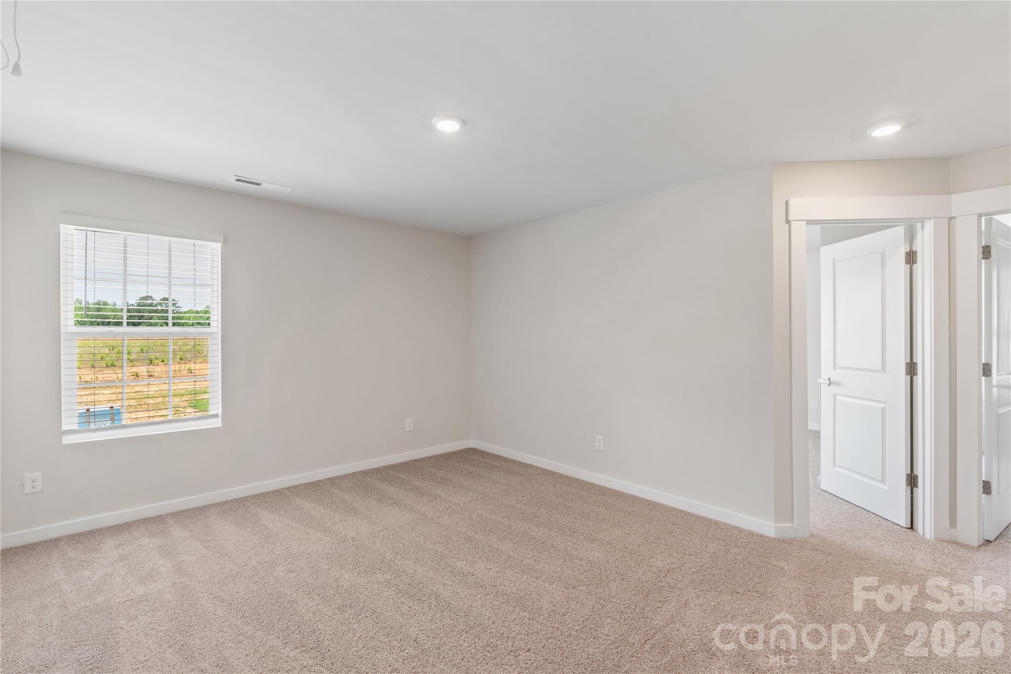 3423 Robindale Drive Property Photo 12