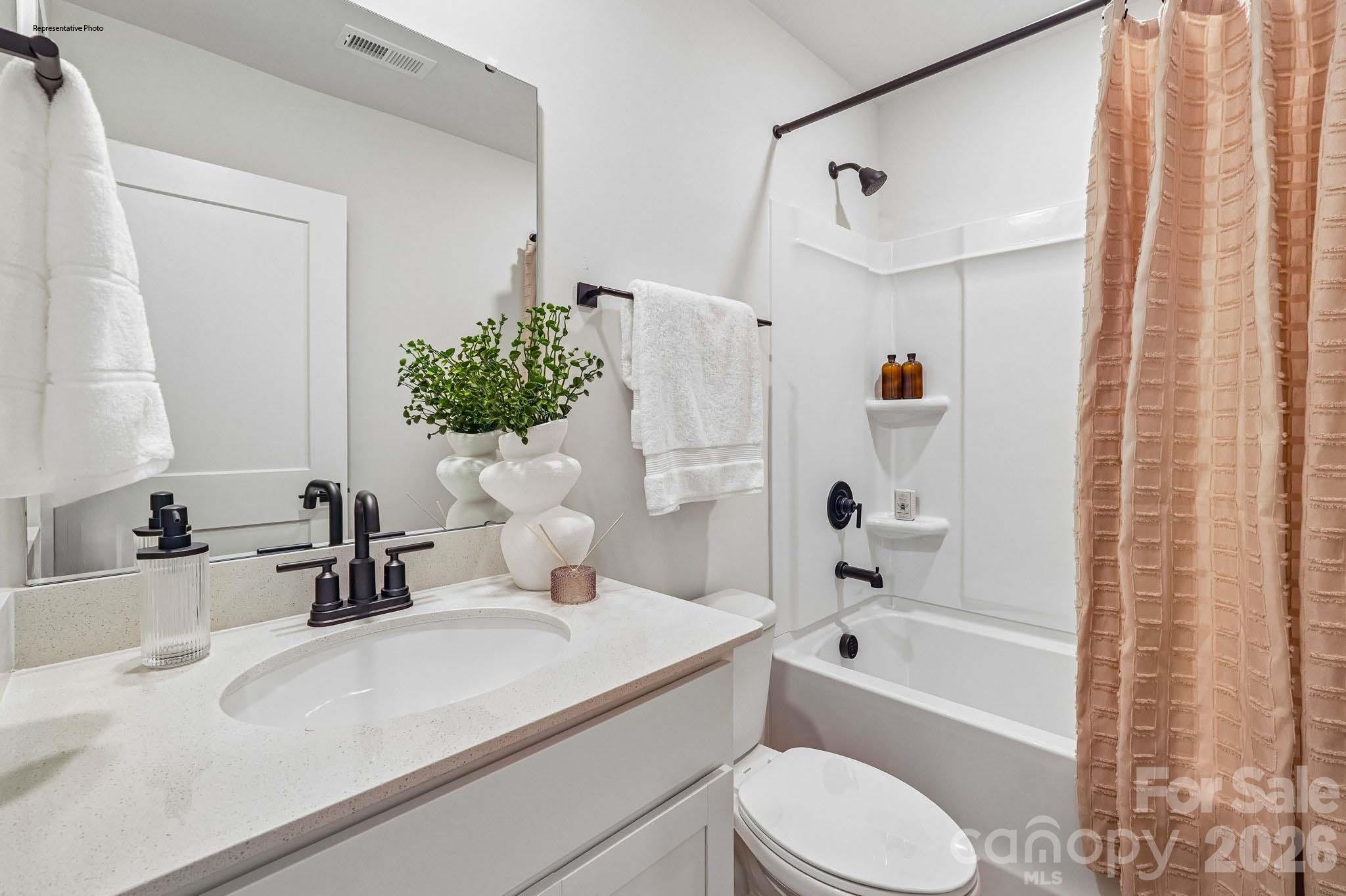 715 Silvertree Way Property Photo 21