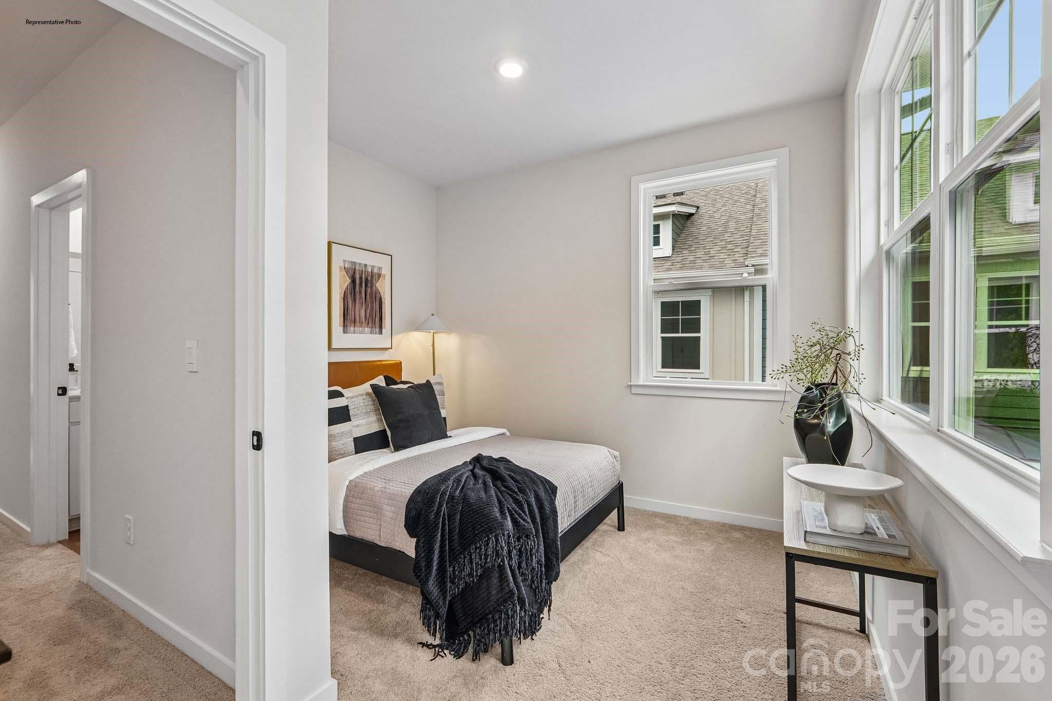 715 Silvertree Way Property Photo 22
