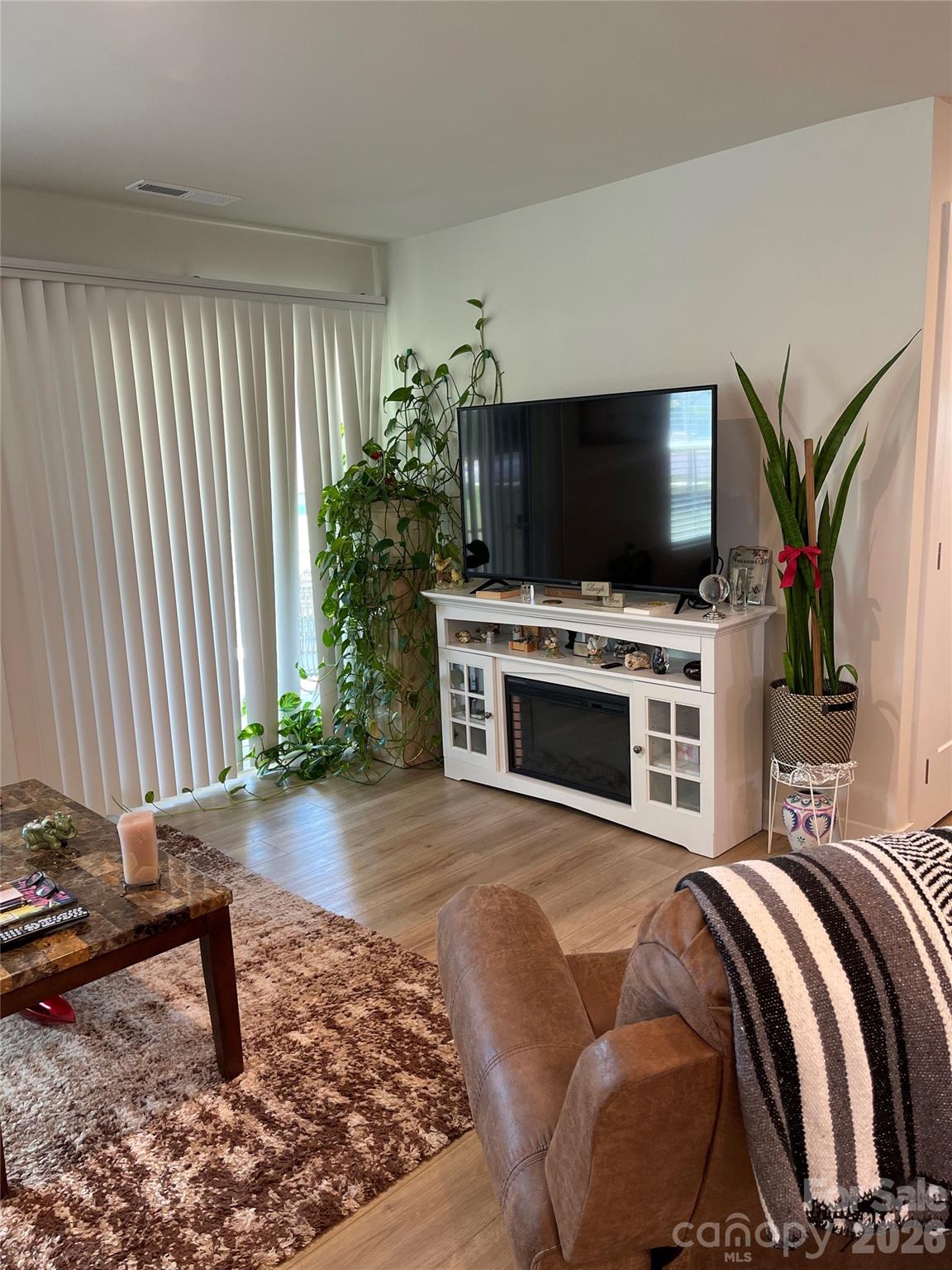 330 Damask Drive Property Photo 8
