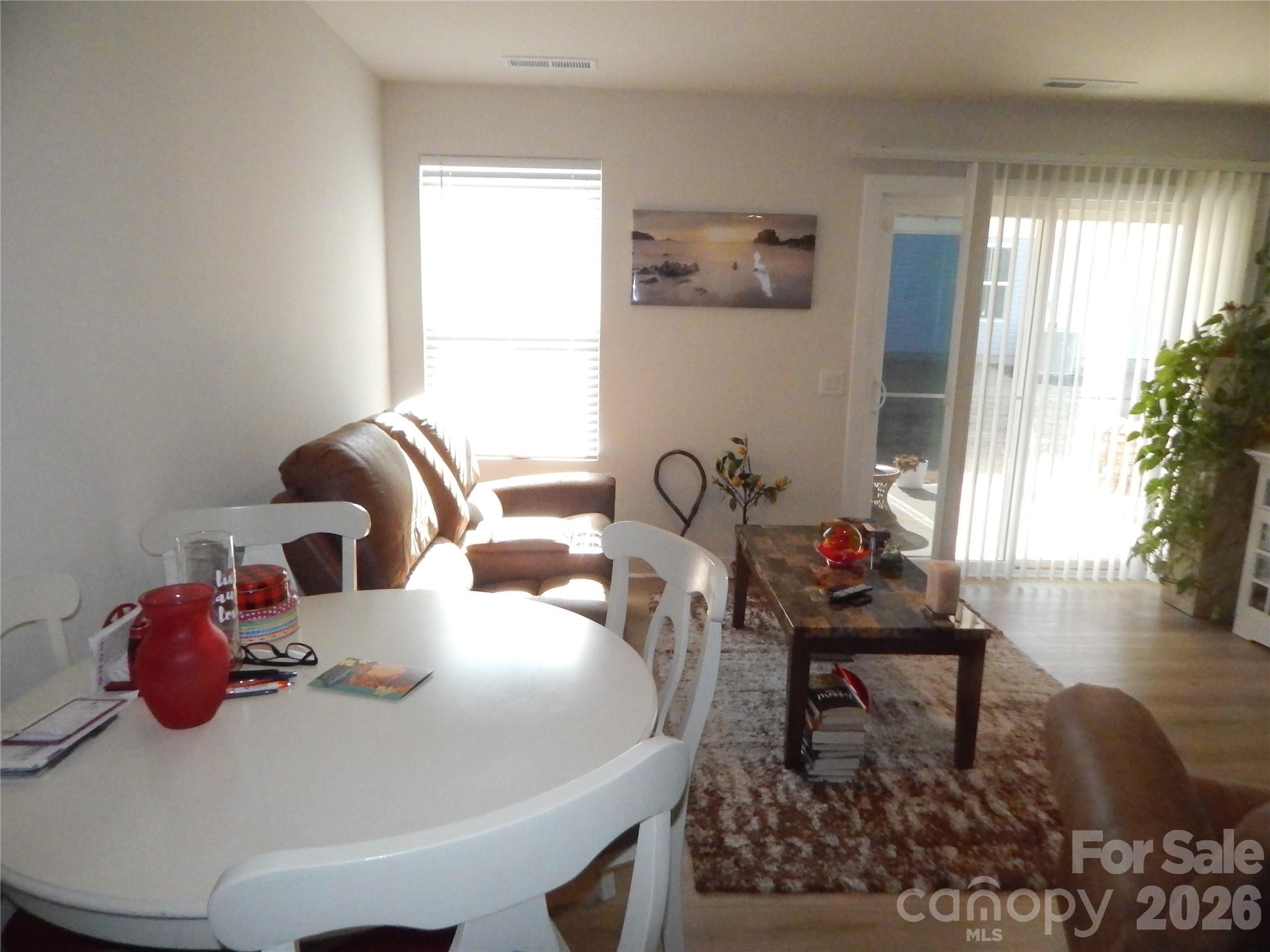 330 Damask Drive Property Photo 9
