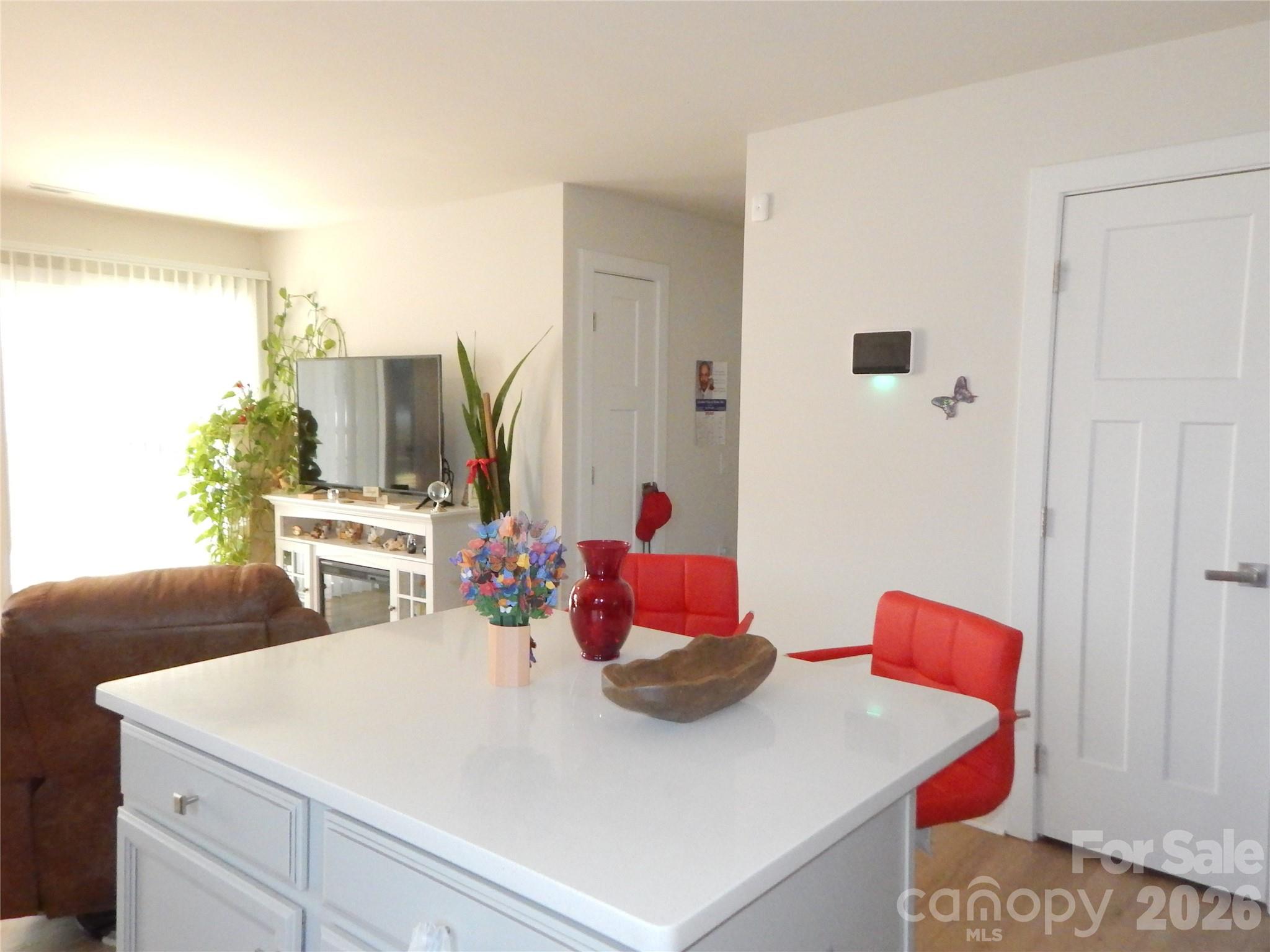 330 Damask Drive Property Photo 14
