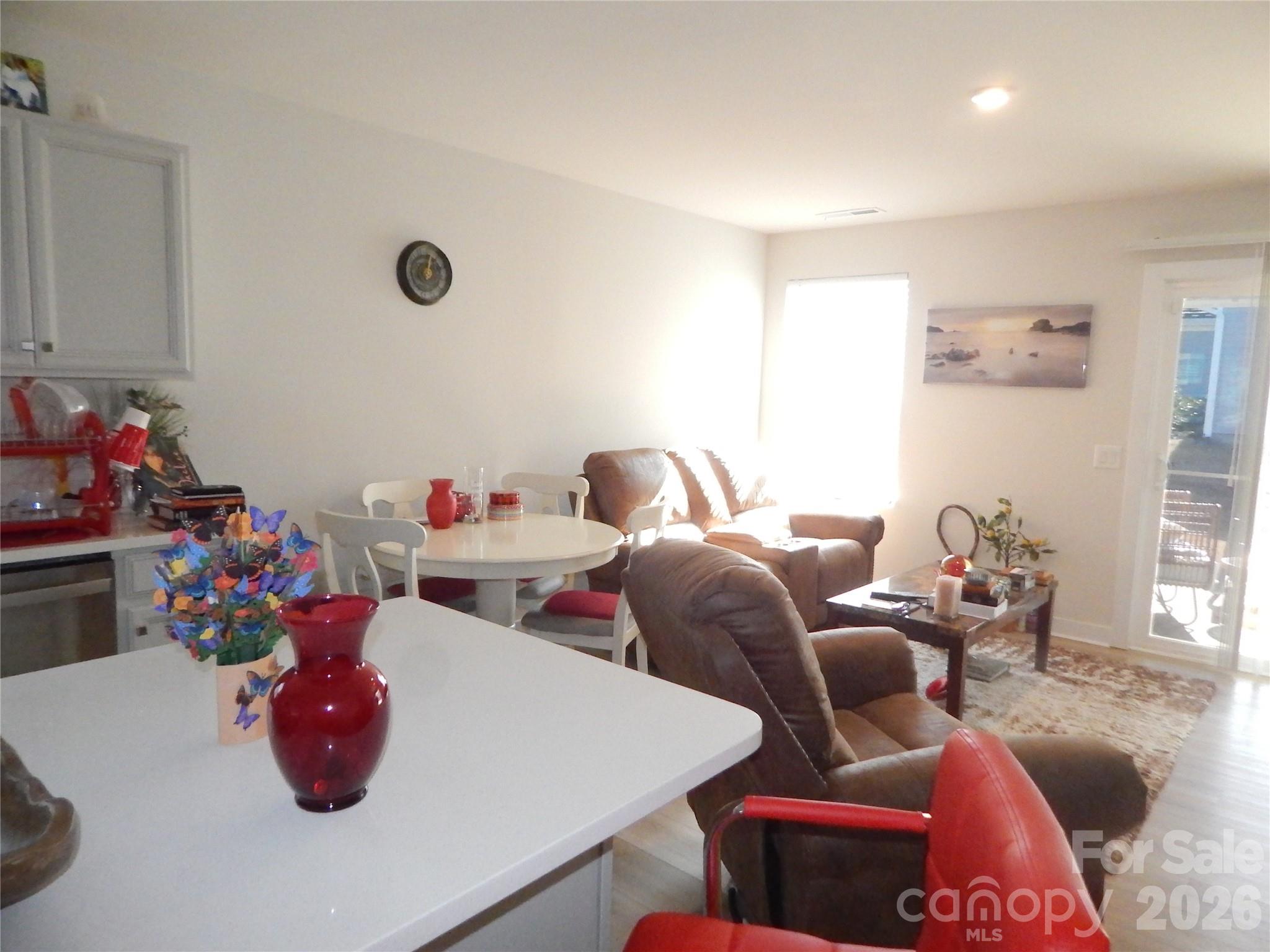 330 Damask Drive Property Photo 15