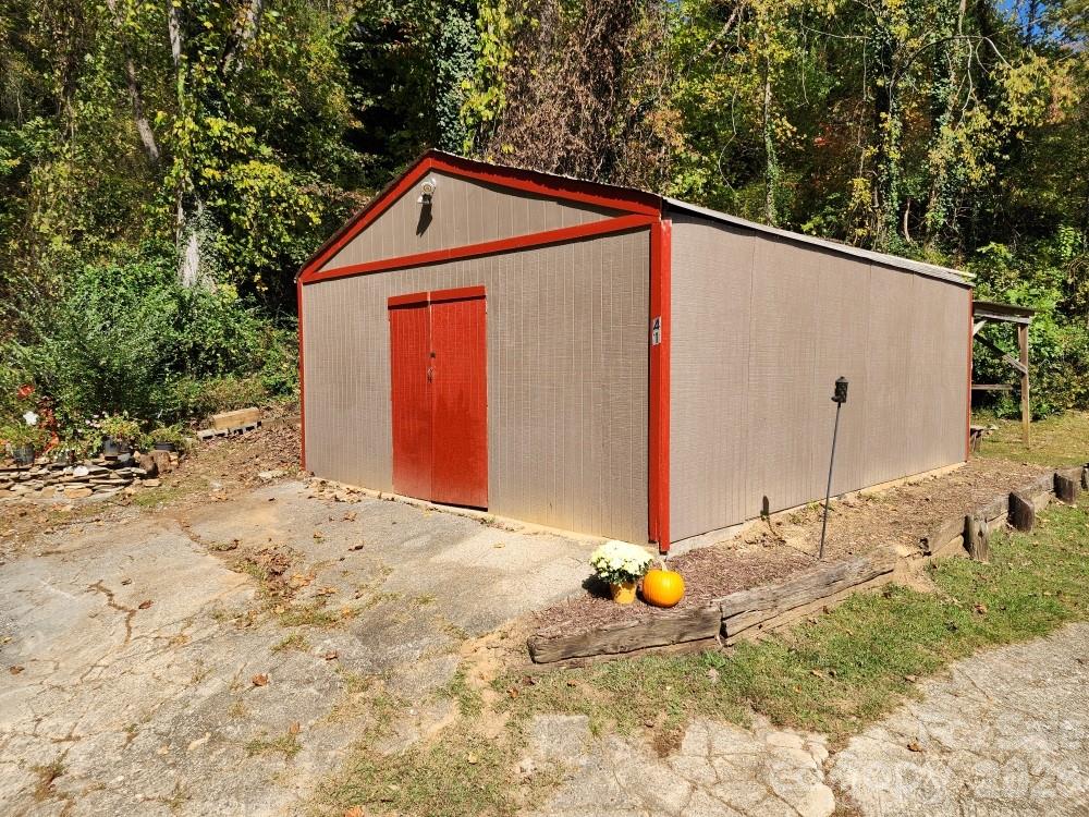 41 Gunches Dirt Road Property Photo 7