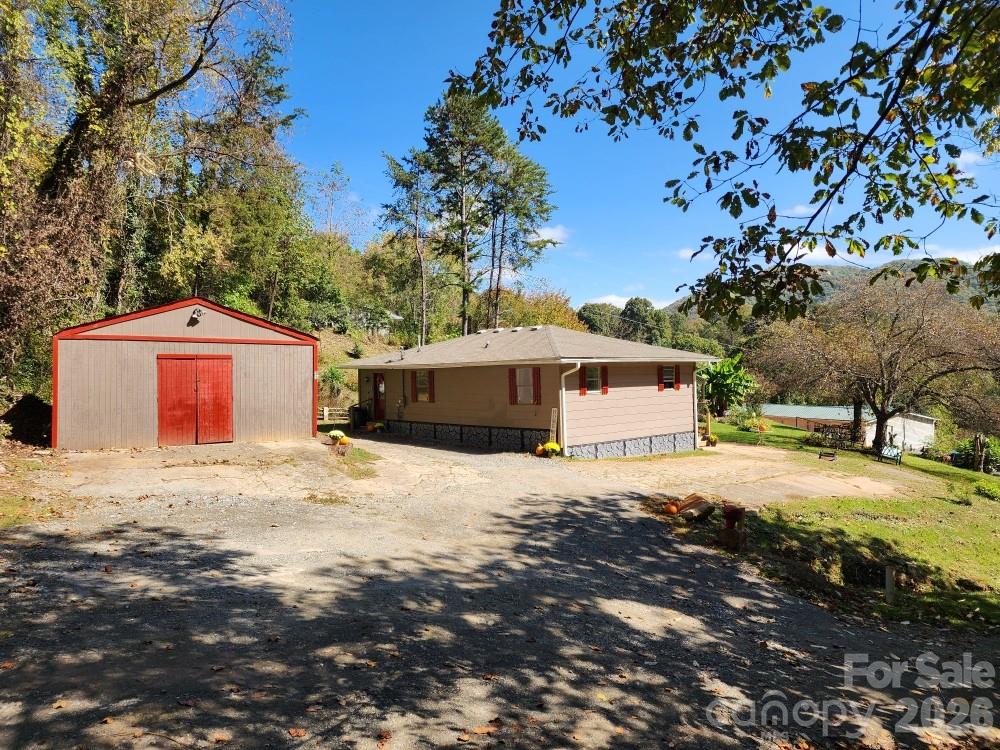 41 Gunches Dirt Road Property Photo 9