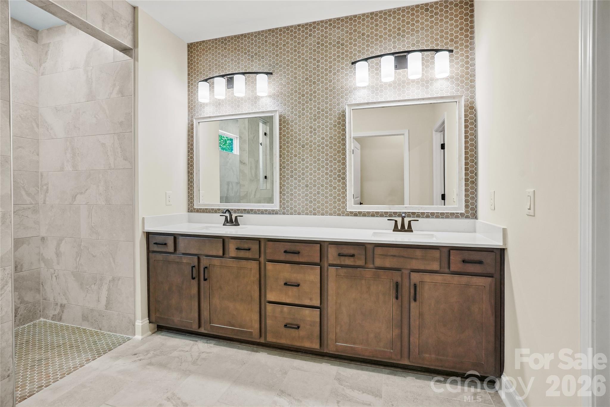 2735 Peak Court 211 Property Photo 25