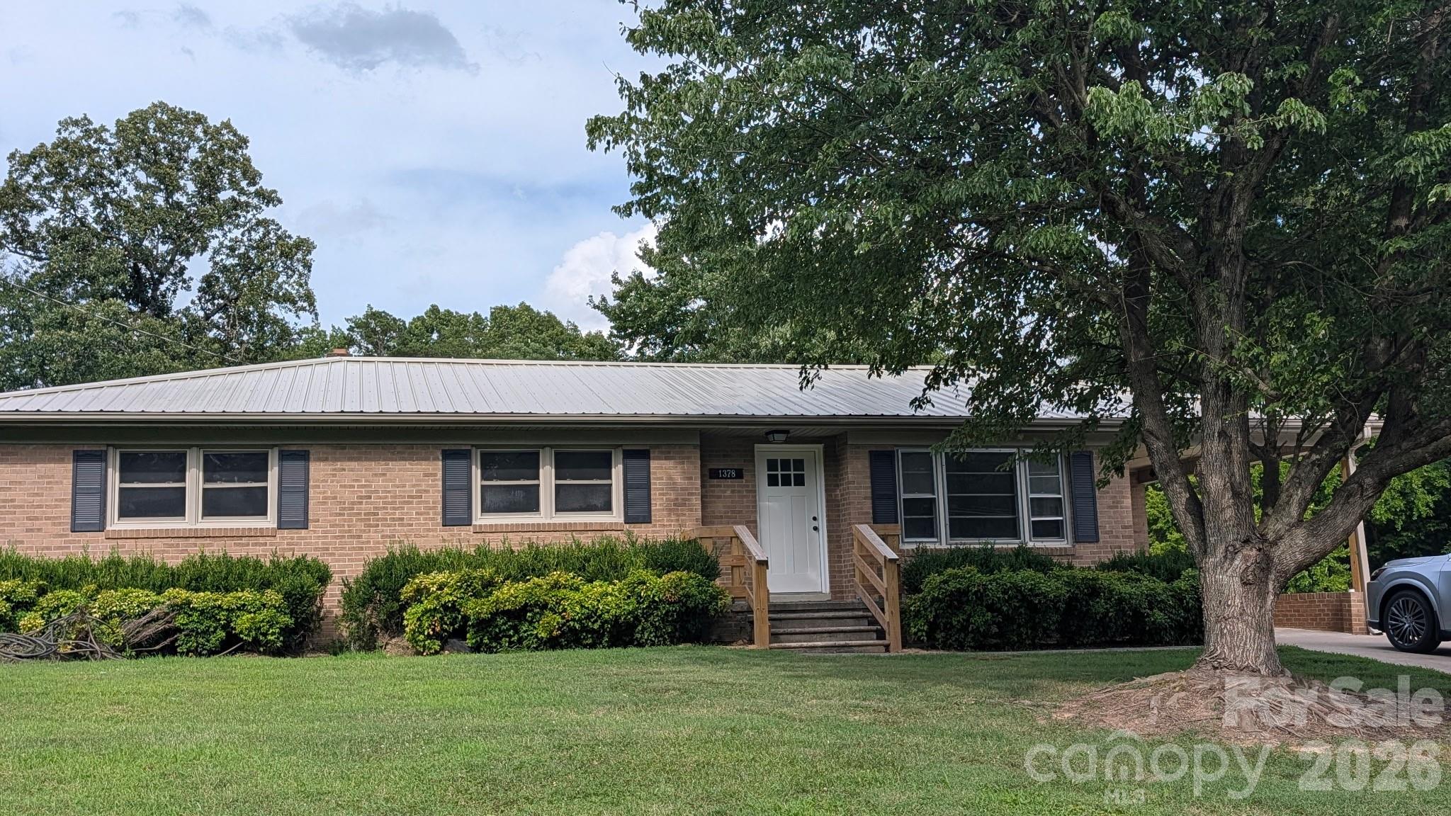 1378 Blacksburg Highway Property Photo 2