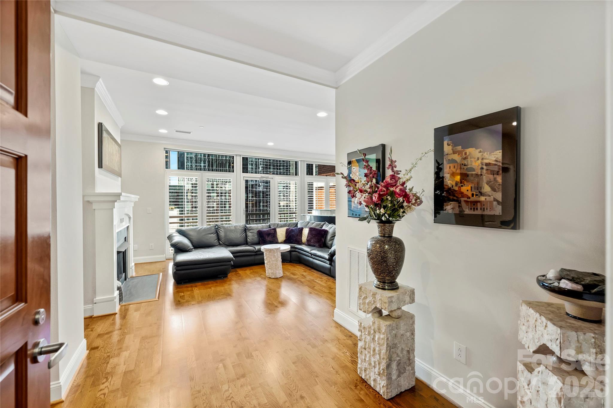 435 S Tryon Street 703 Property Photo 6