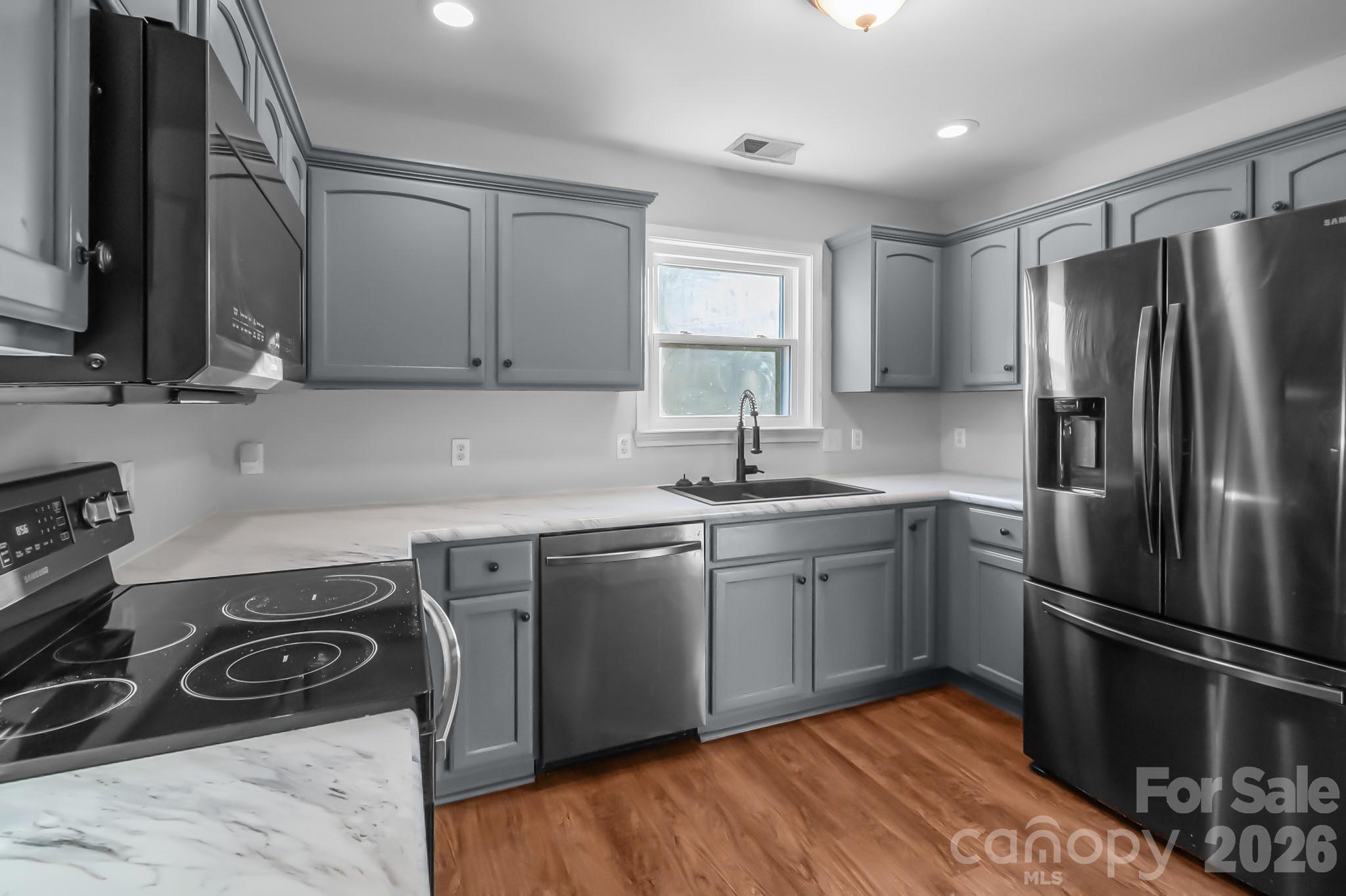 2984 Daffodil Court Property Photo 13