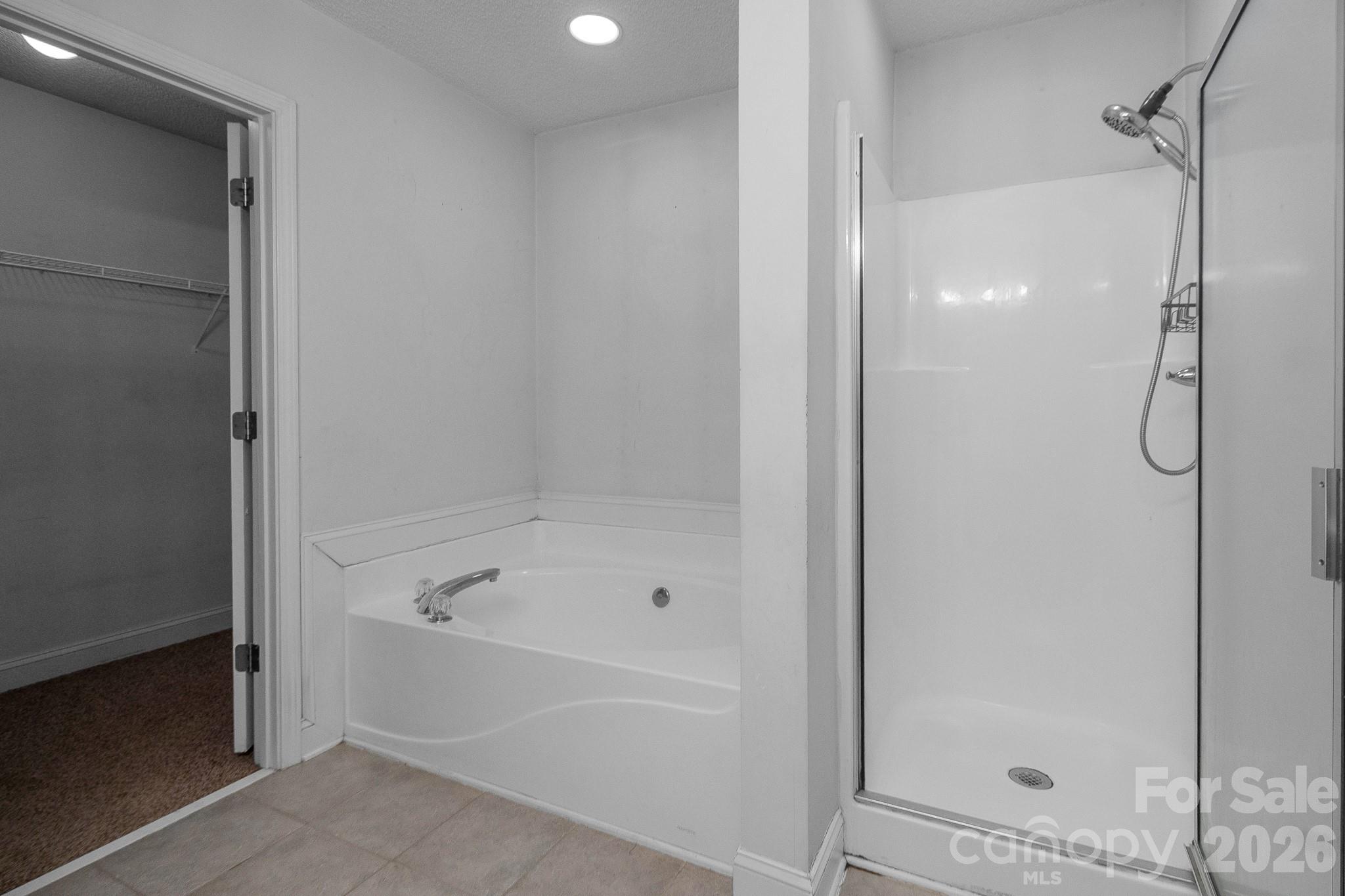 2984 Daffodil Court Property Photo 25