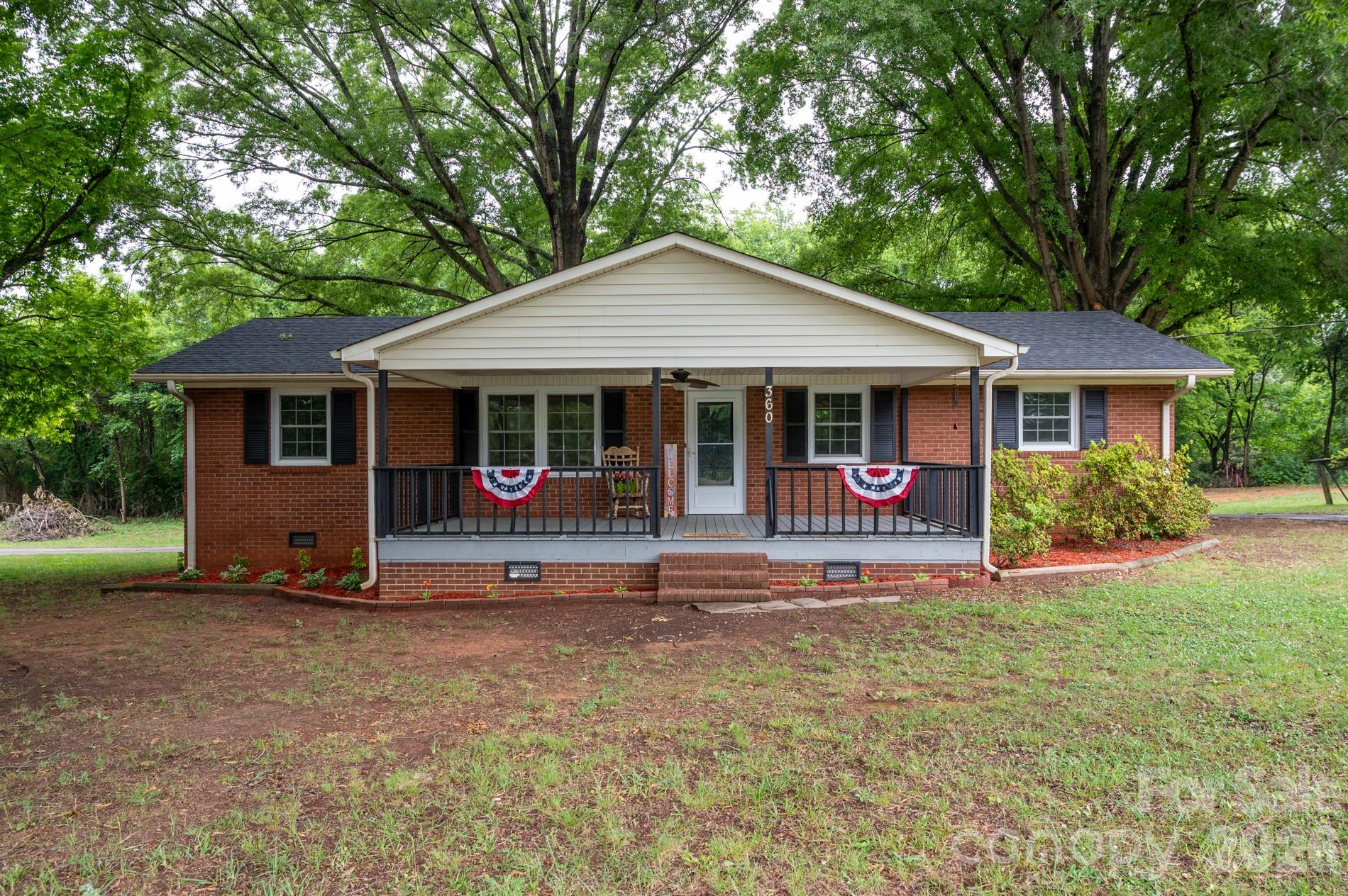 360 Trexler Loop Property Photo 1