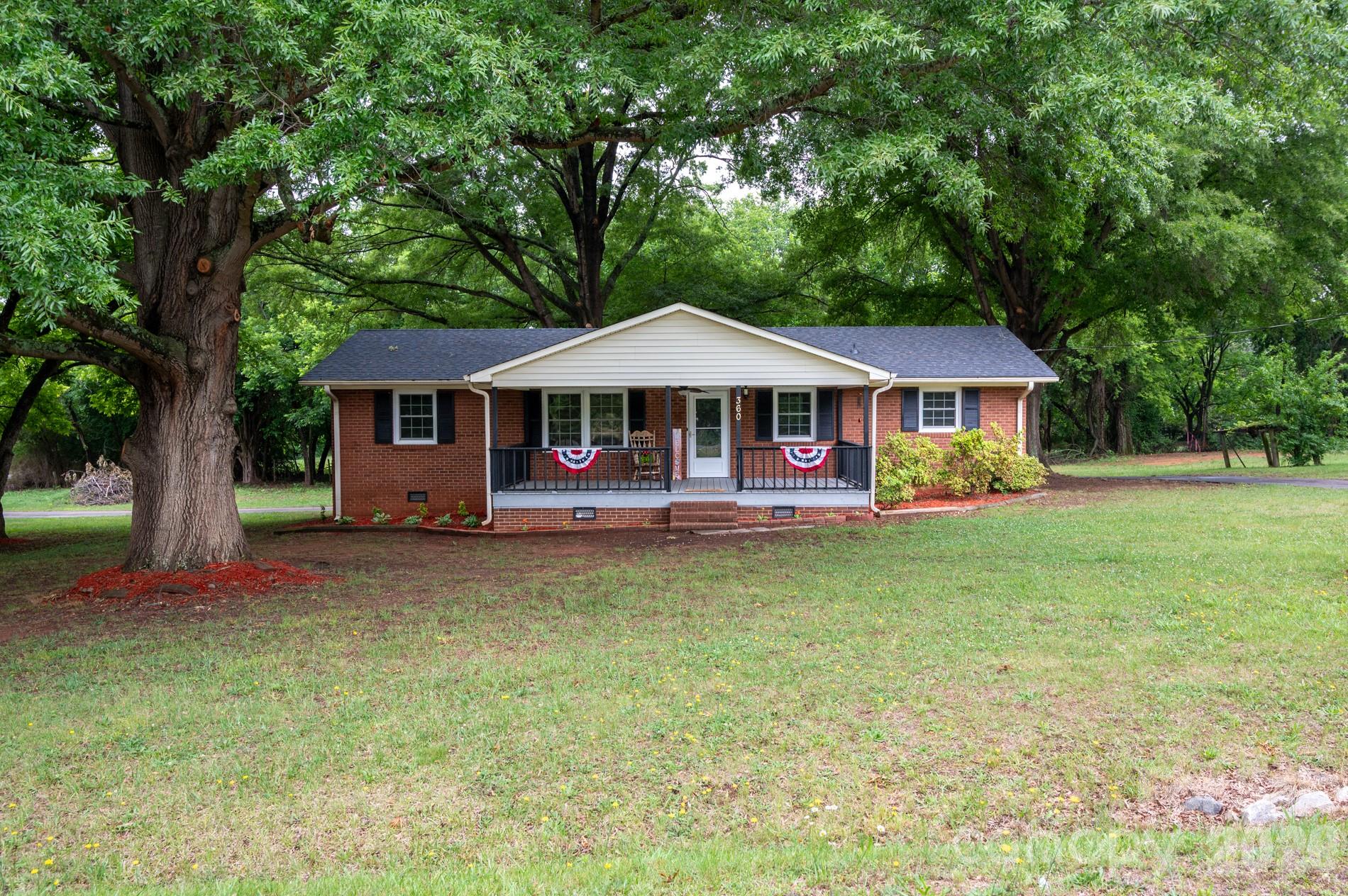 360 Trexler Loop Property Photo 2