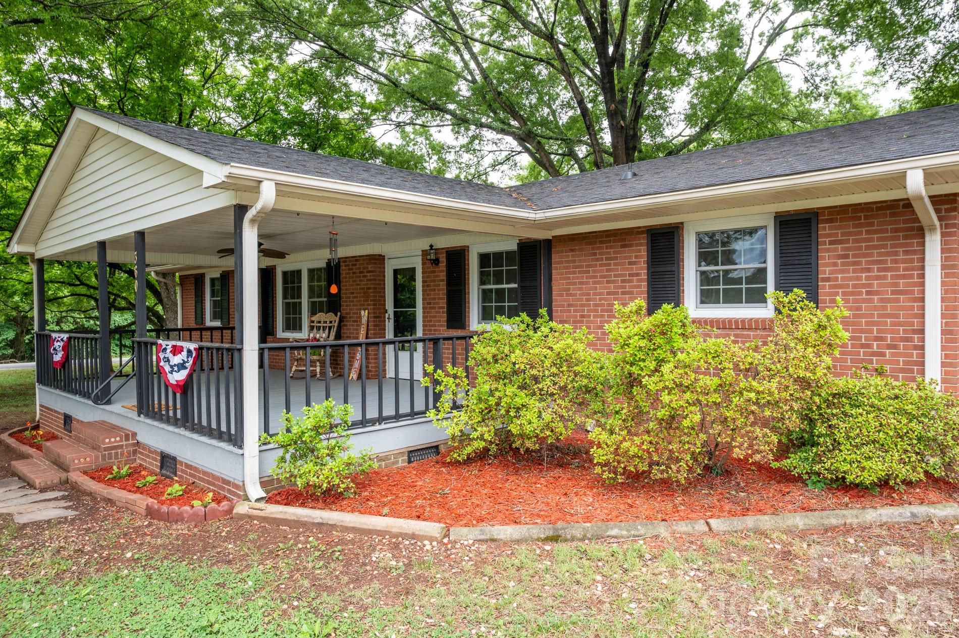 360 Trexler Loop Property Photo 3
