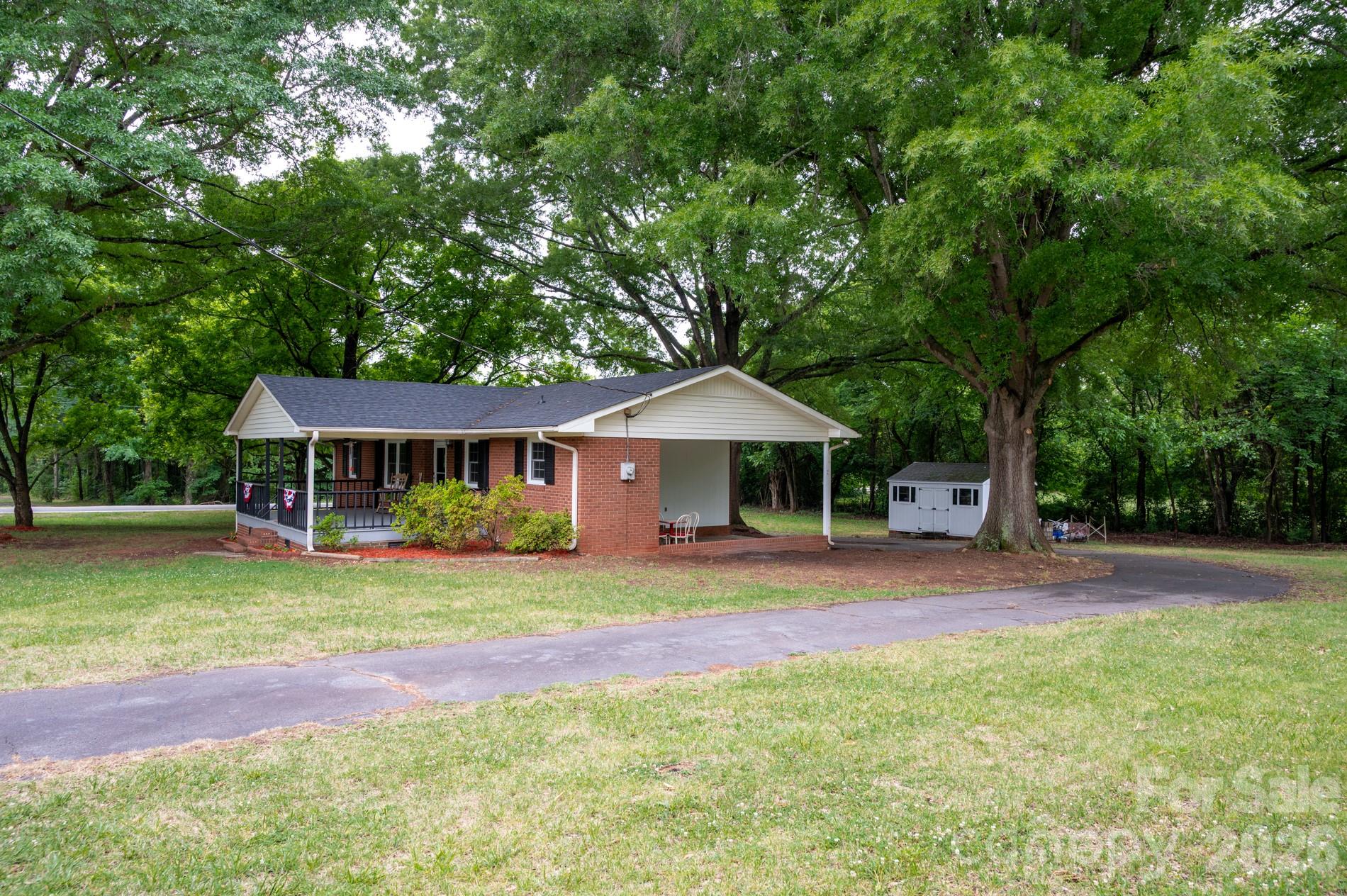 360 Trexler Loop Property Photo 4