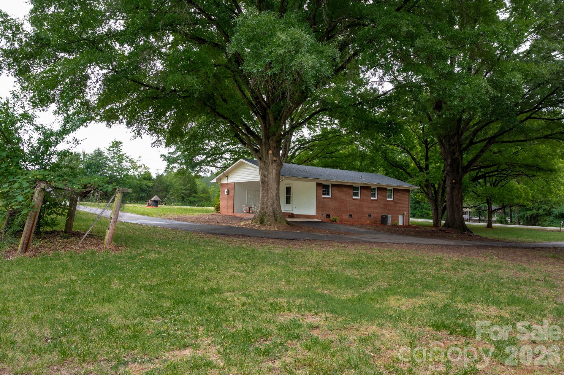 360 Trexler Loop Property Photo 5