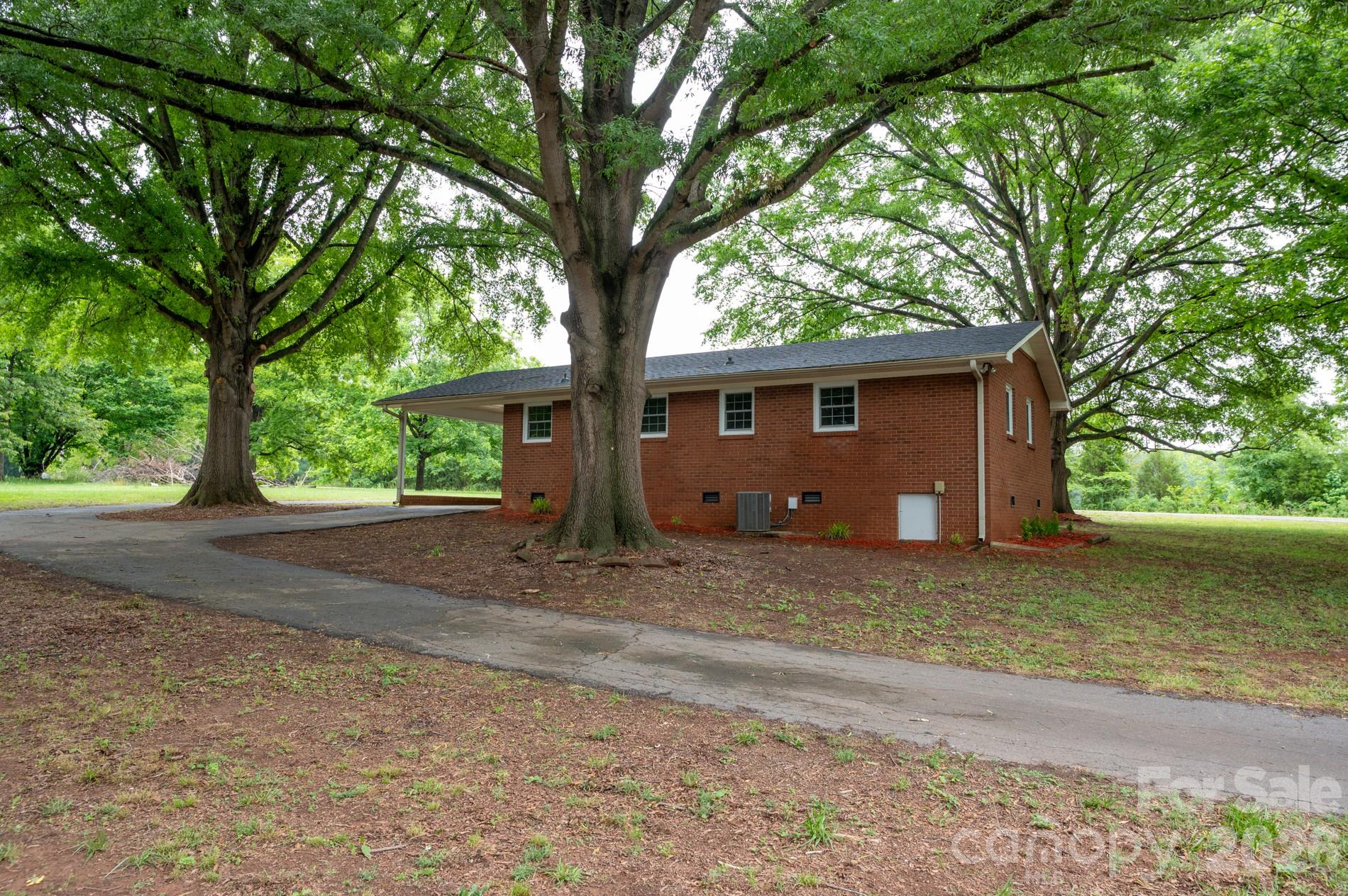 360 Trexler Loop Property Photo 6