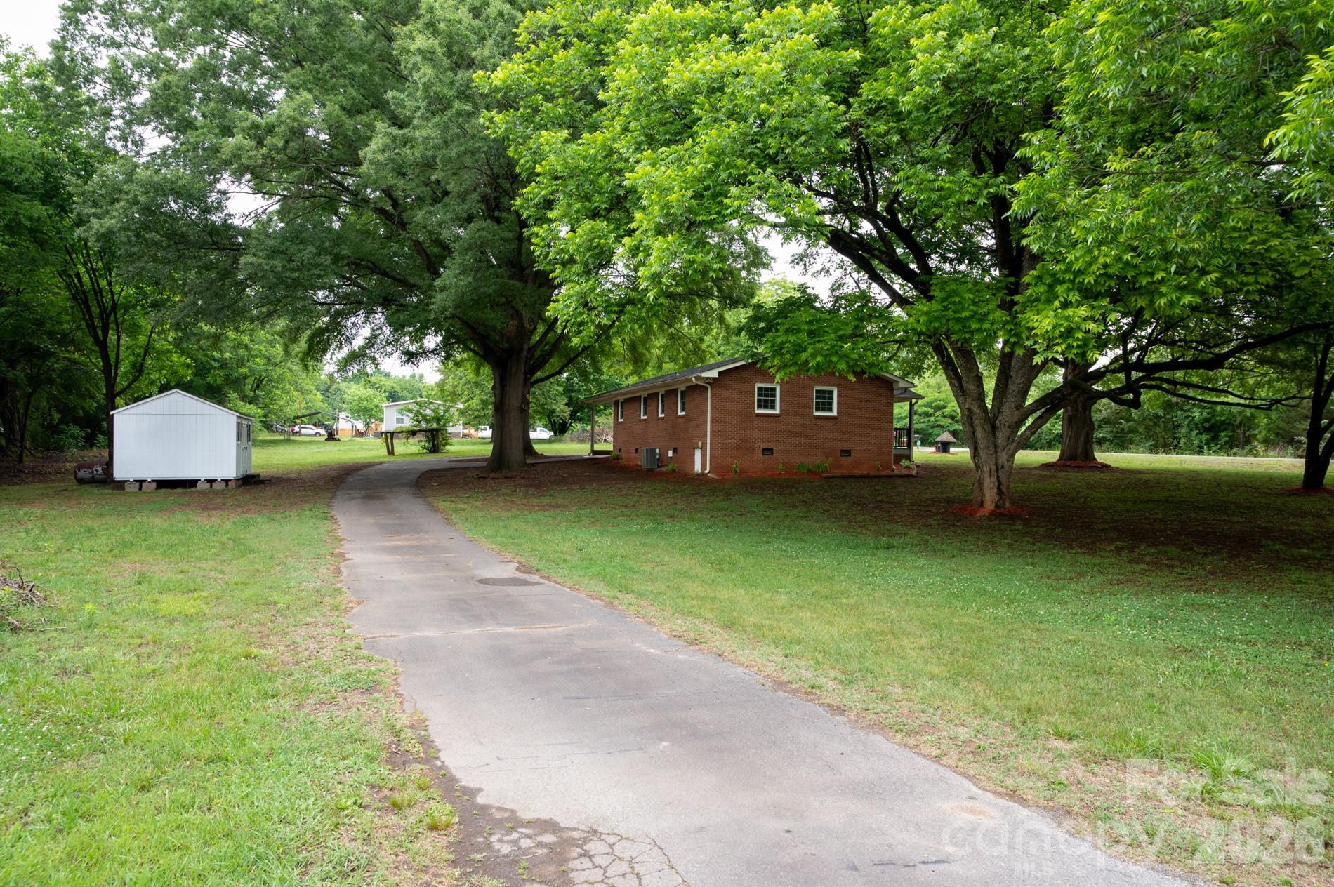 360 Trexler Loop Property Photo 7