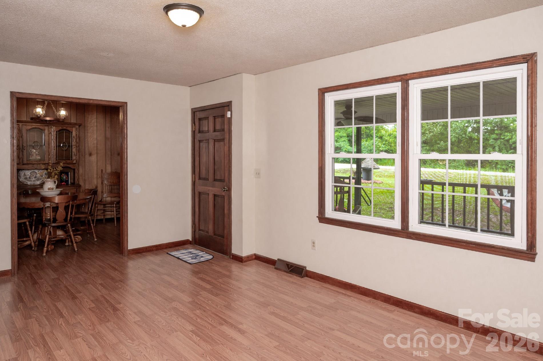 360 Trexler Loop Property Photo 16