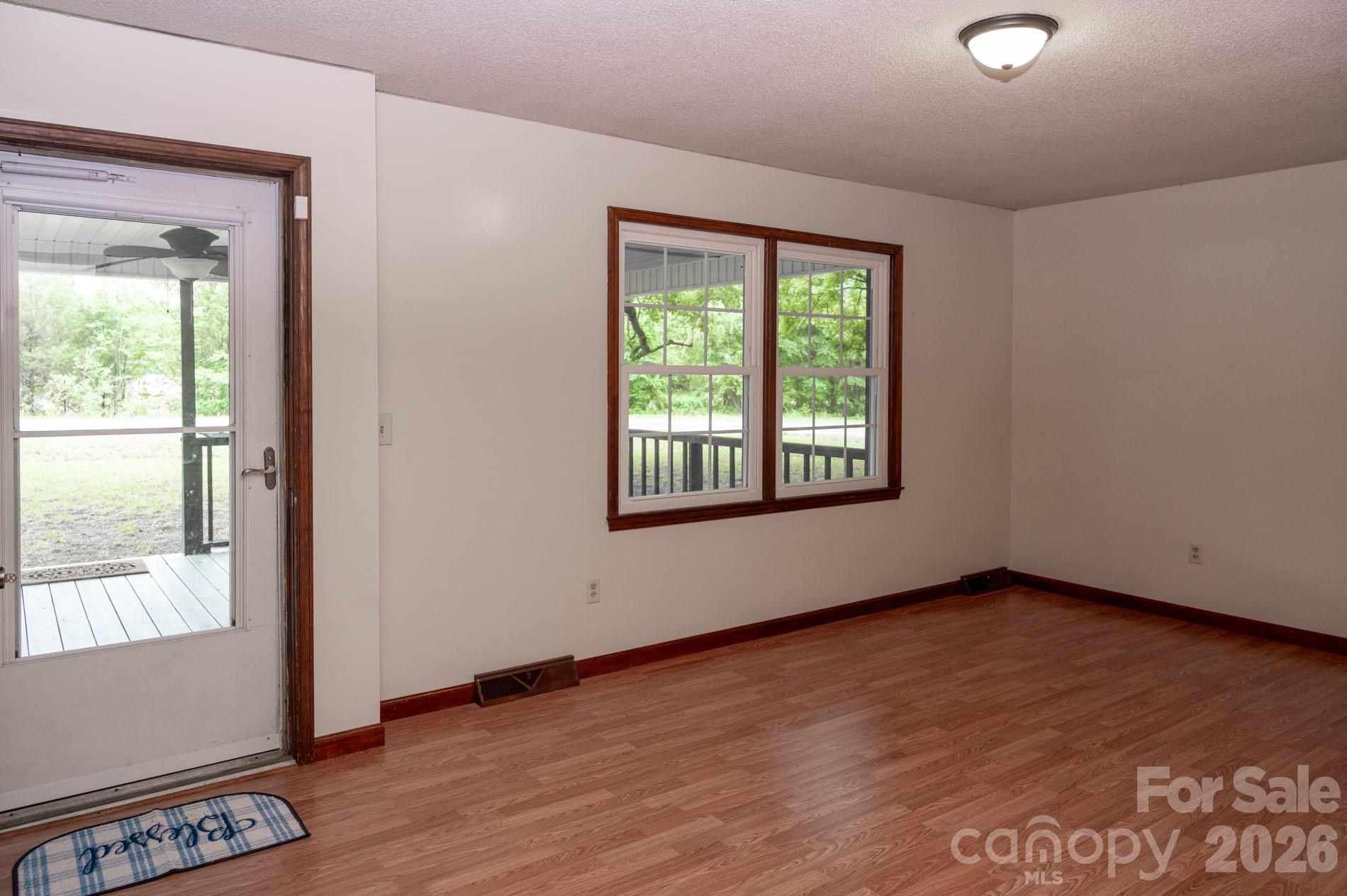360 Trexler Loop Property Photo 17