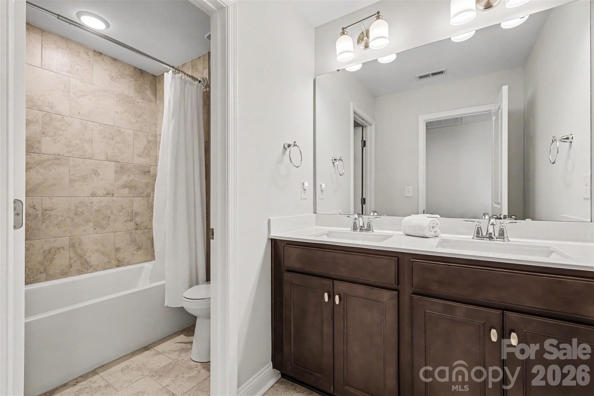 6247 Six String Court Property Photo 32