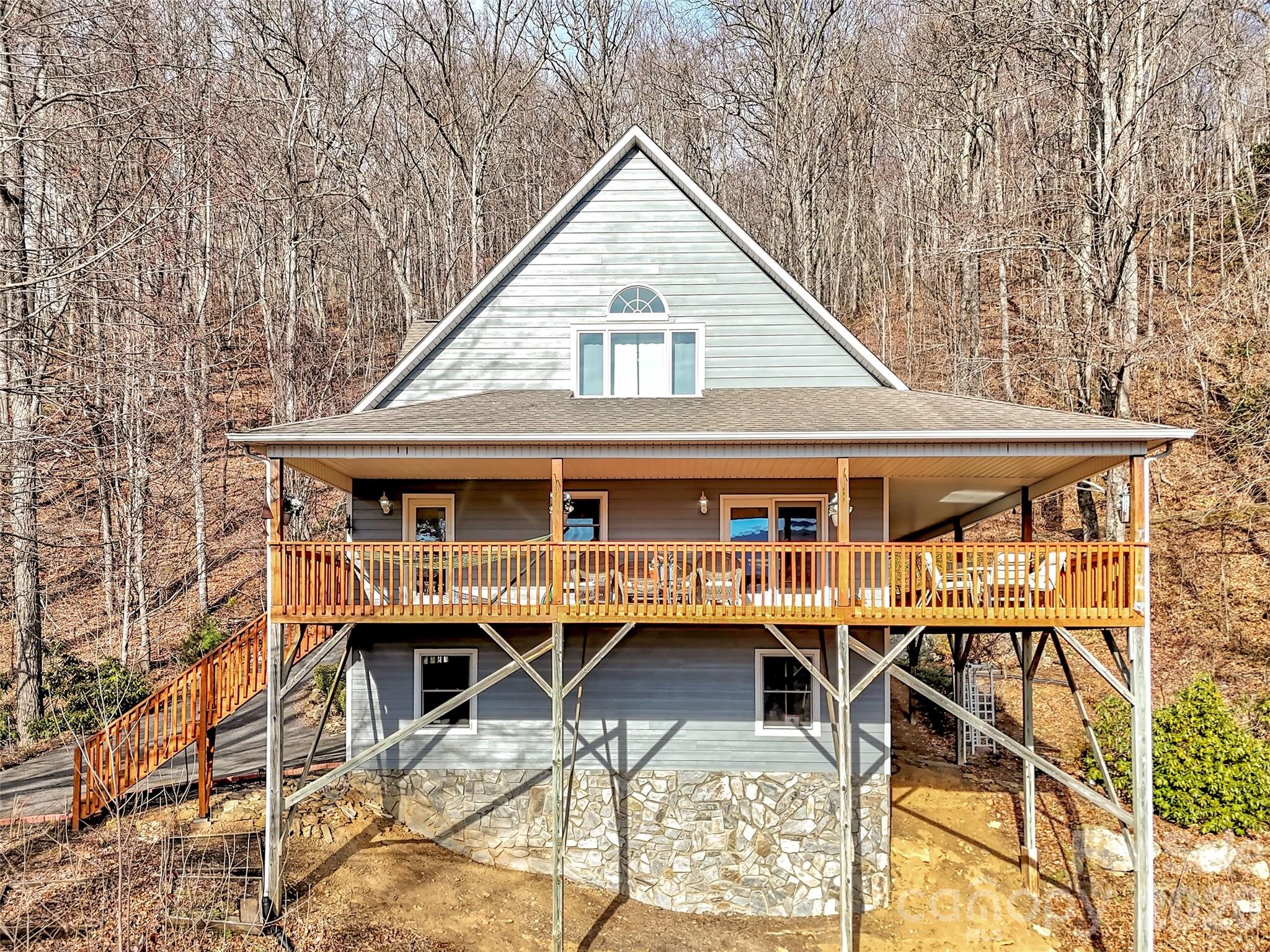 371 Falcon Ridge Drive Property Photo 2