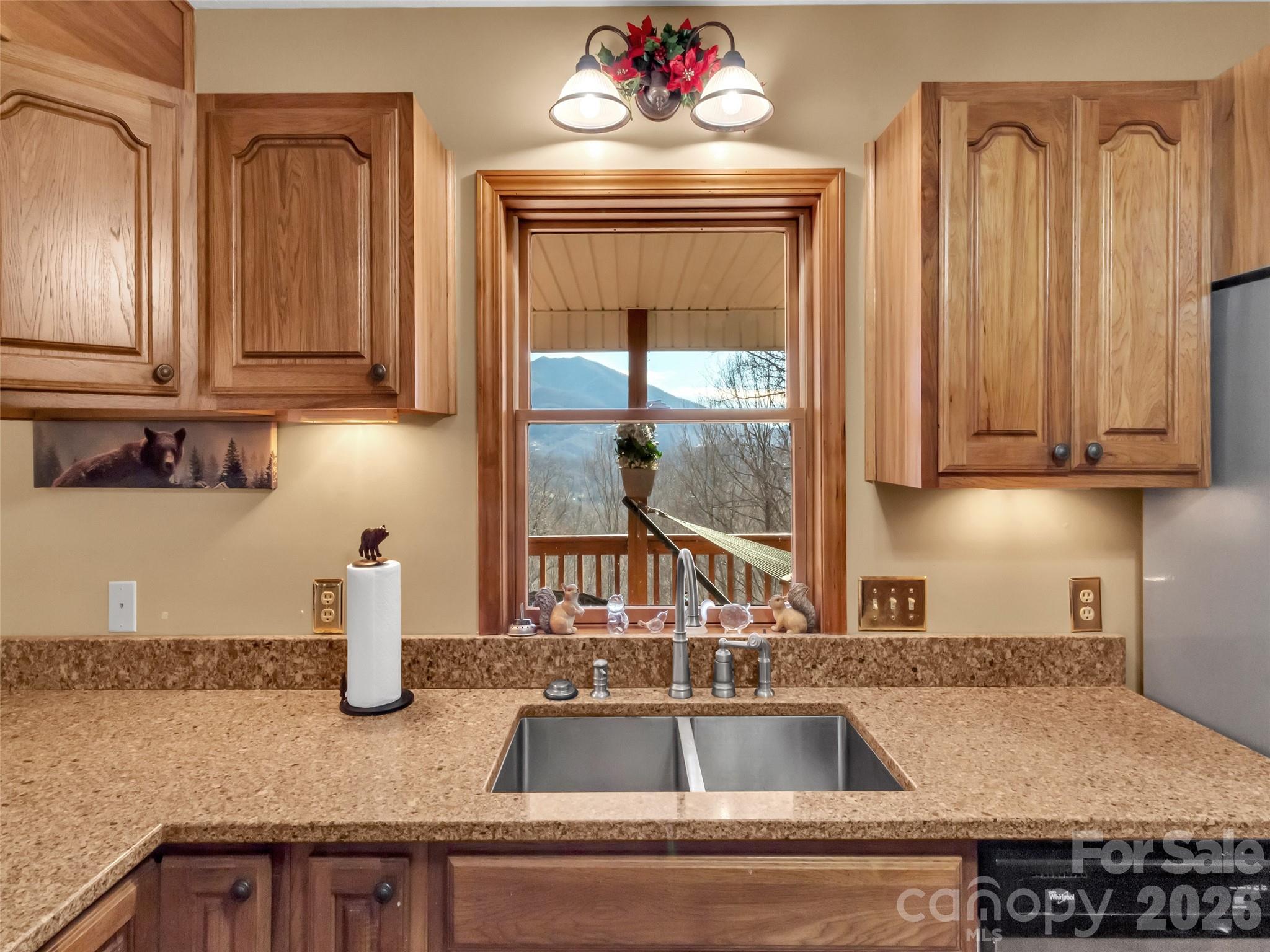 371 Falcon Ridge Drive Property Photo 13