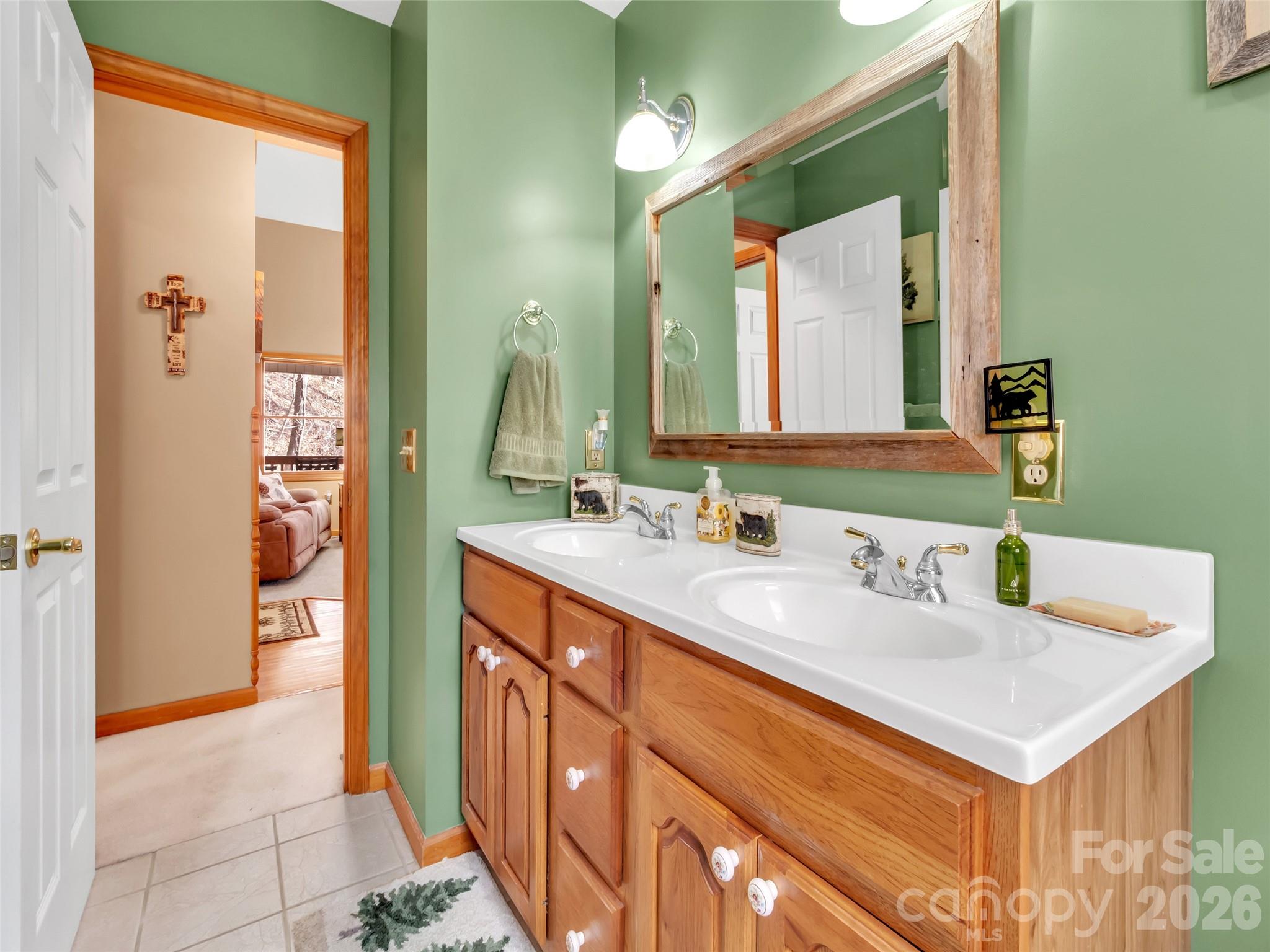 371 Falcon Ridge Drive Property Photo 28