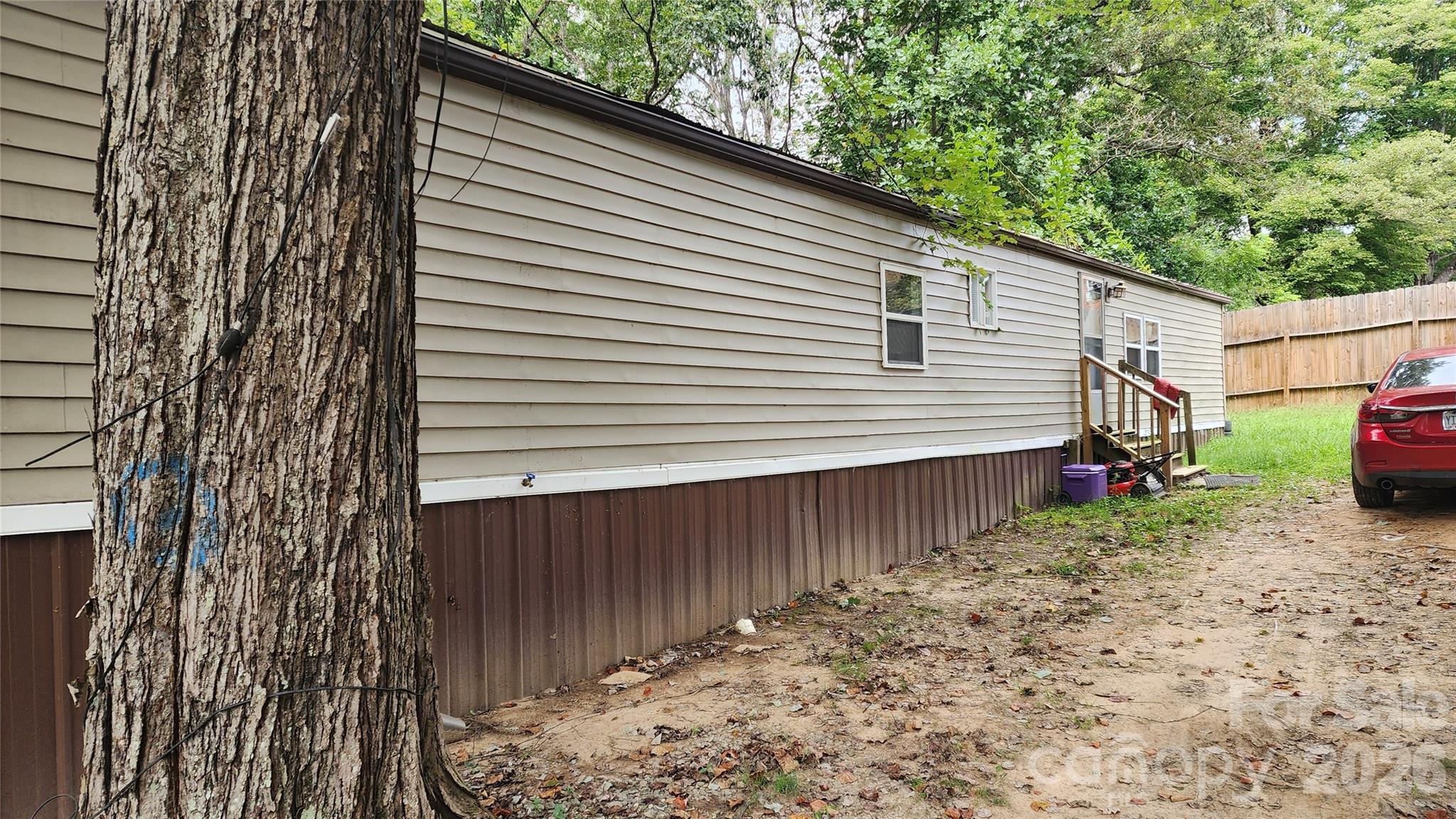 67 Indian Trail Road Property Photo 7