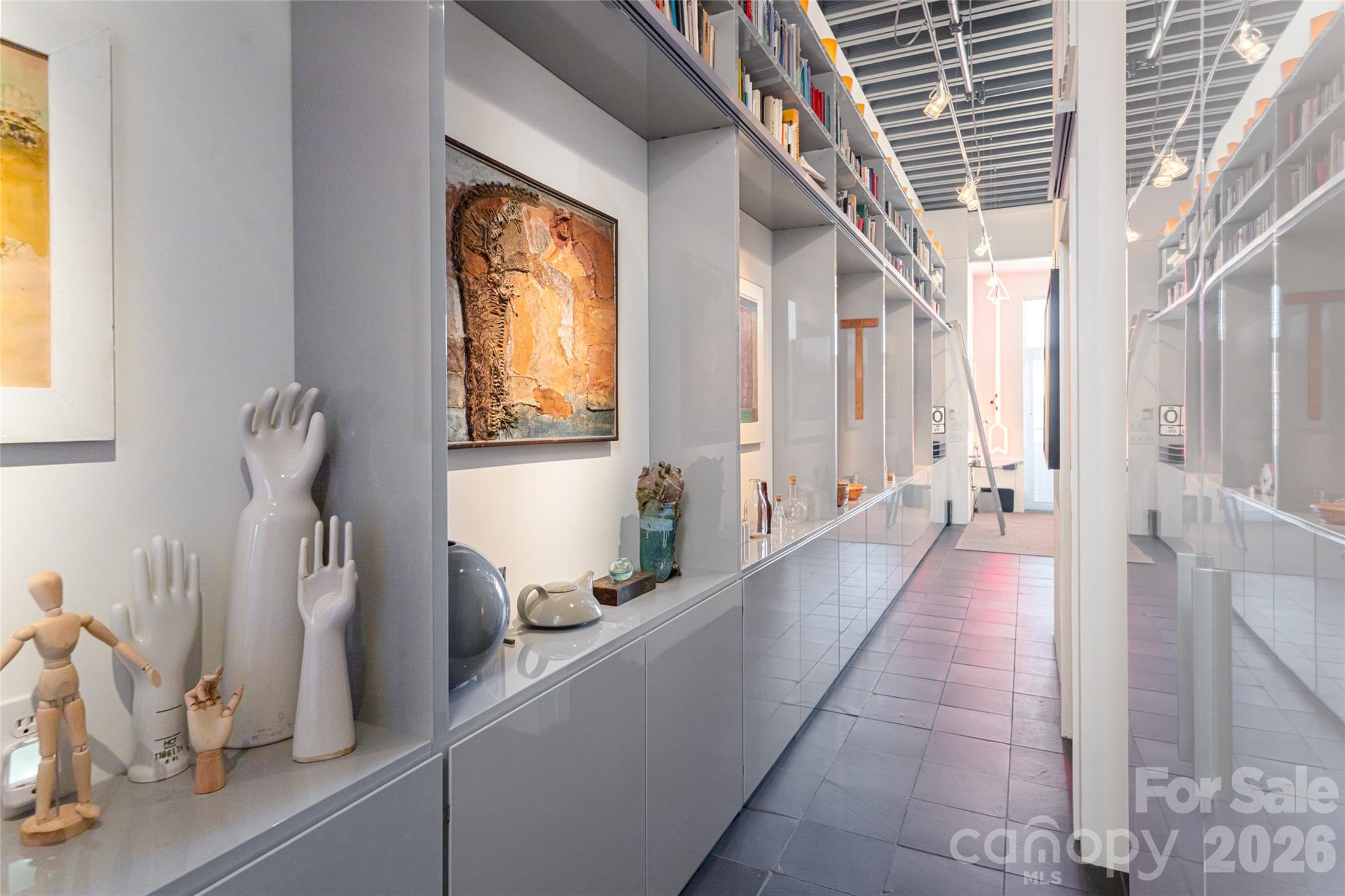 12 S Lexington Avenue 402 Property Photo 7