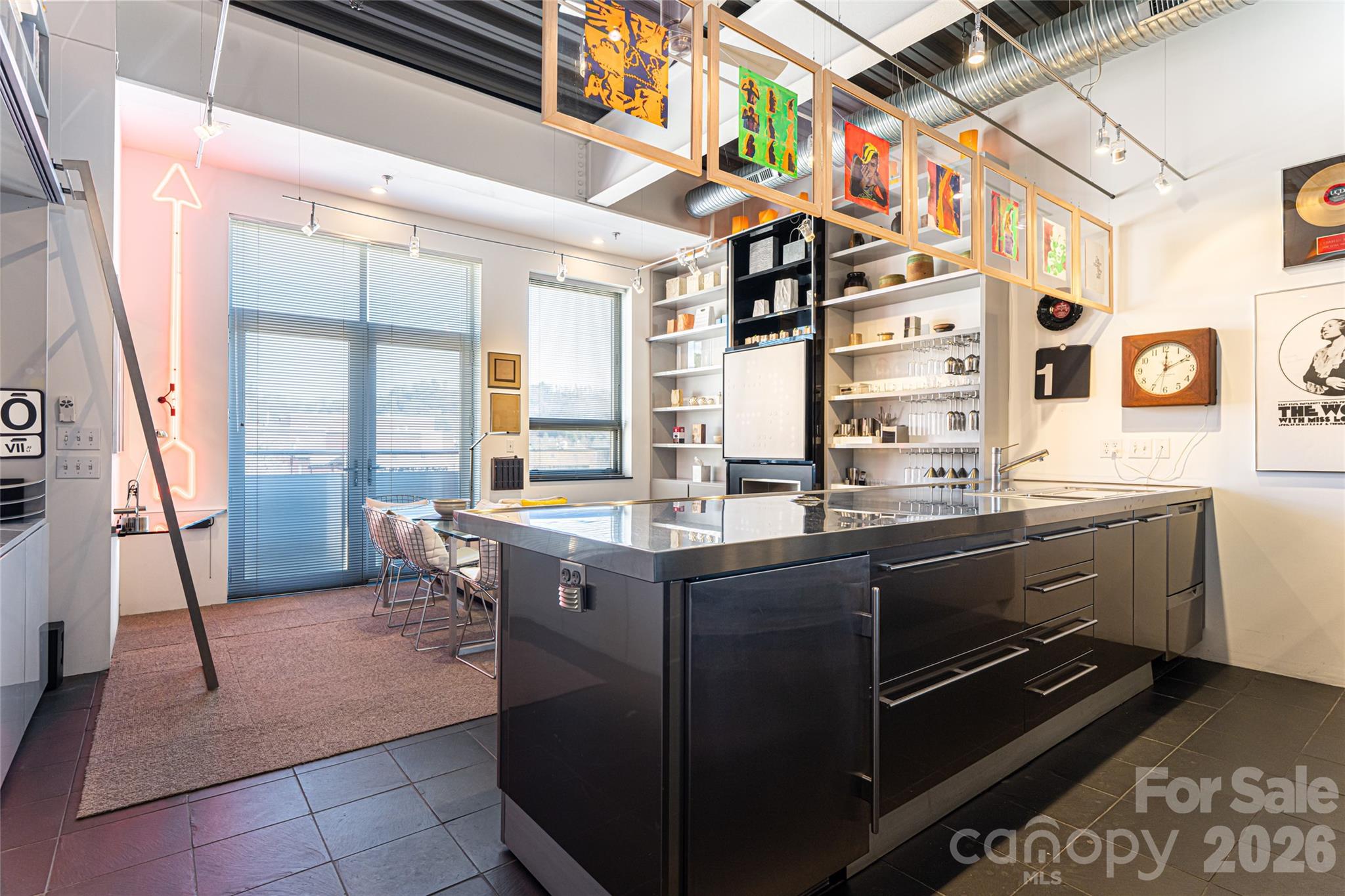 12 S Lexington Avenue 402 Property Photo 8