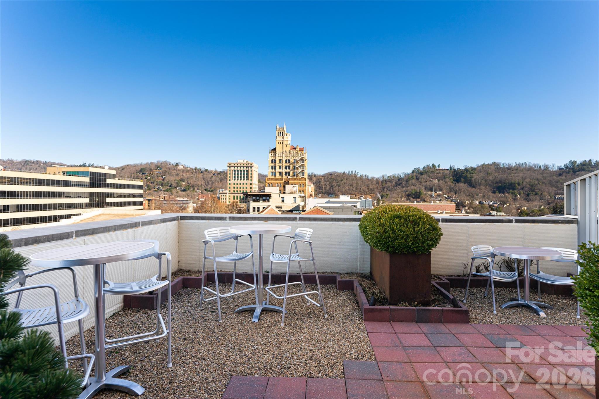 12 S Lexington Avenue 402 Property Photo 27