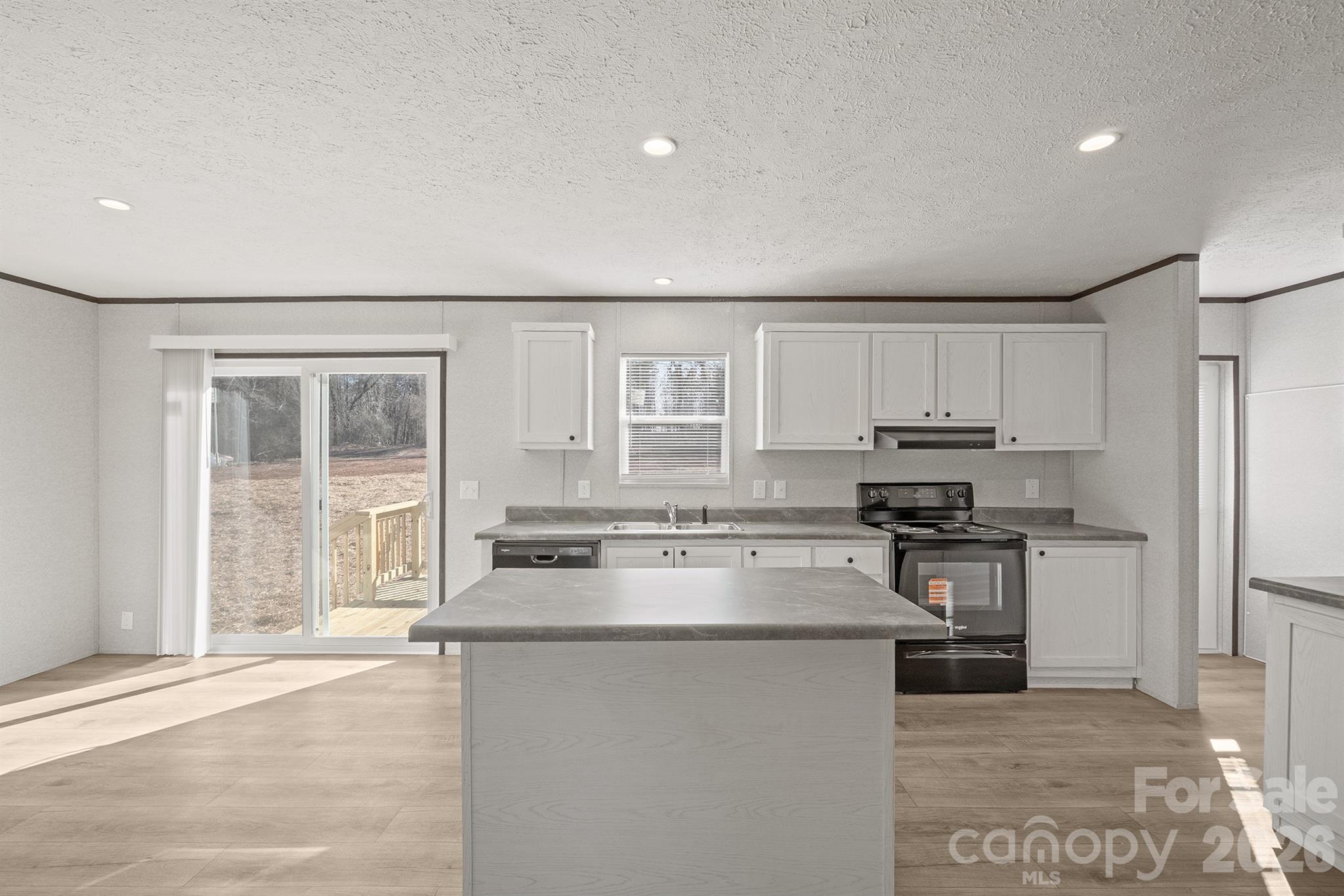 3613 Jamestown Road Property Photo 14