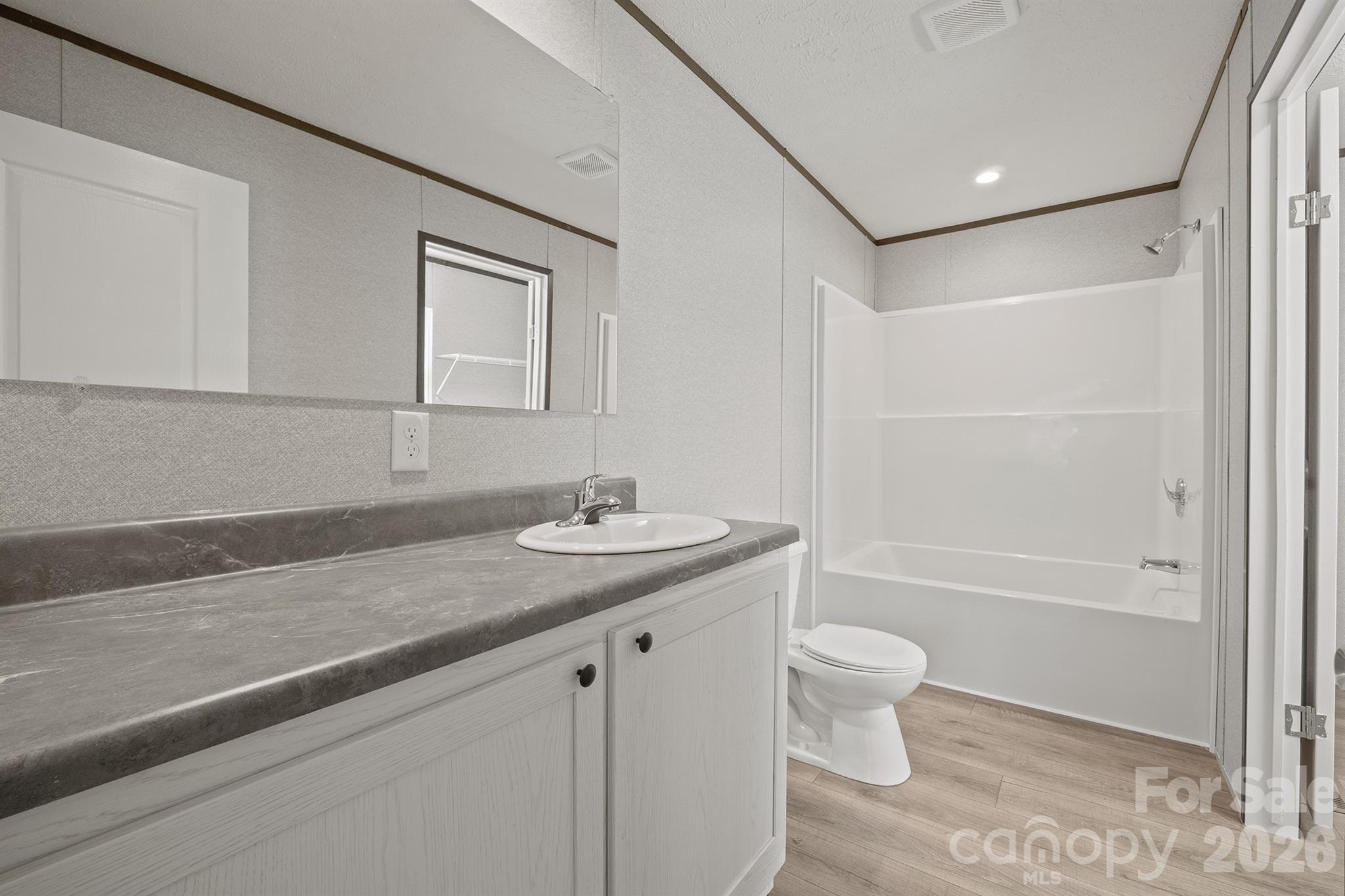 3613 Jamestown Road Property Photo 23