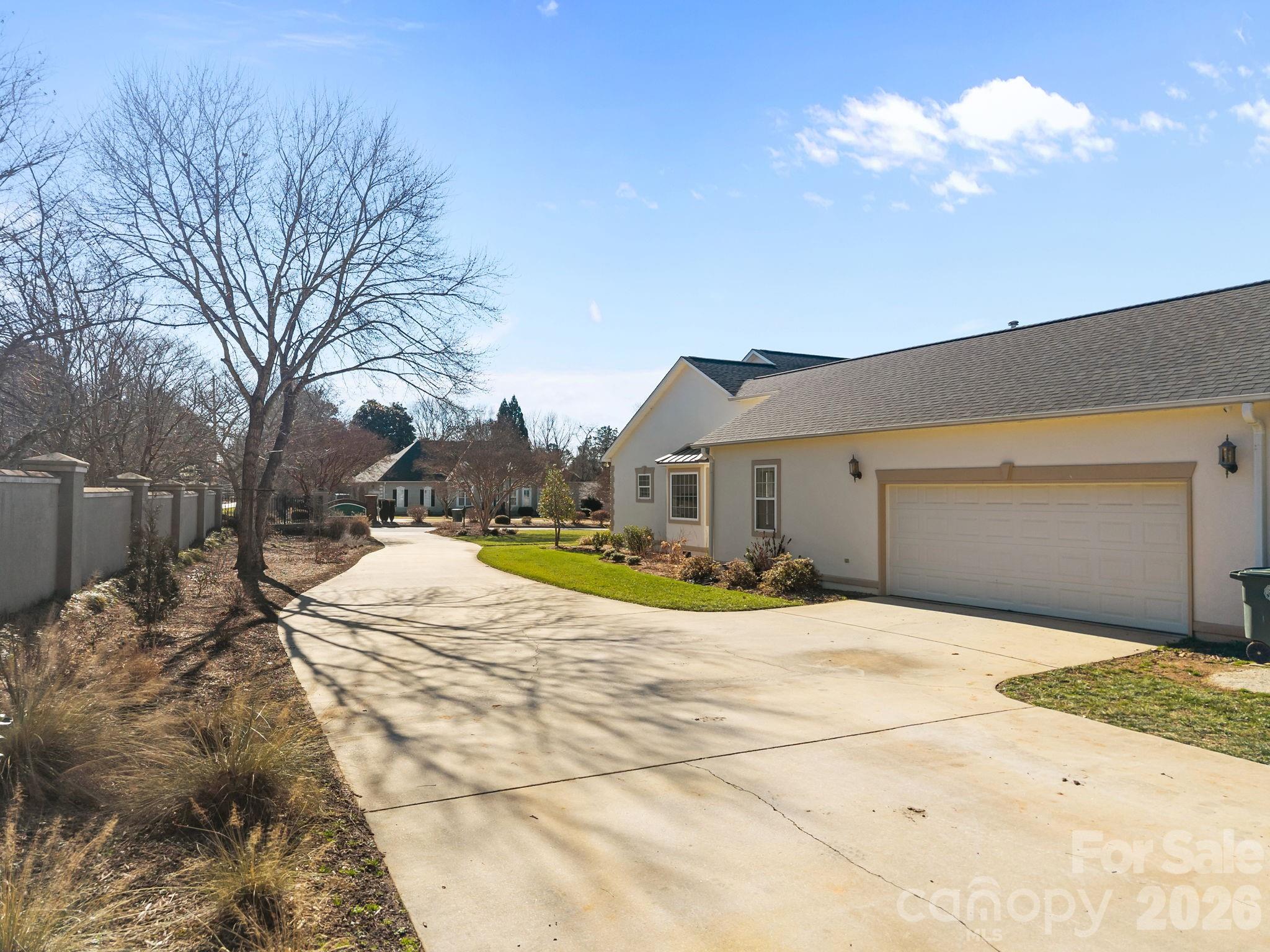 102 Polo Drive Property Photo 7