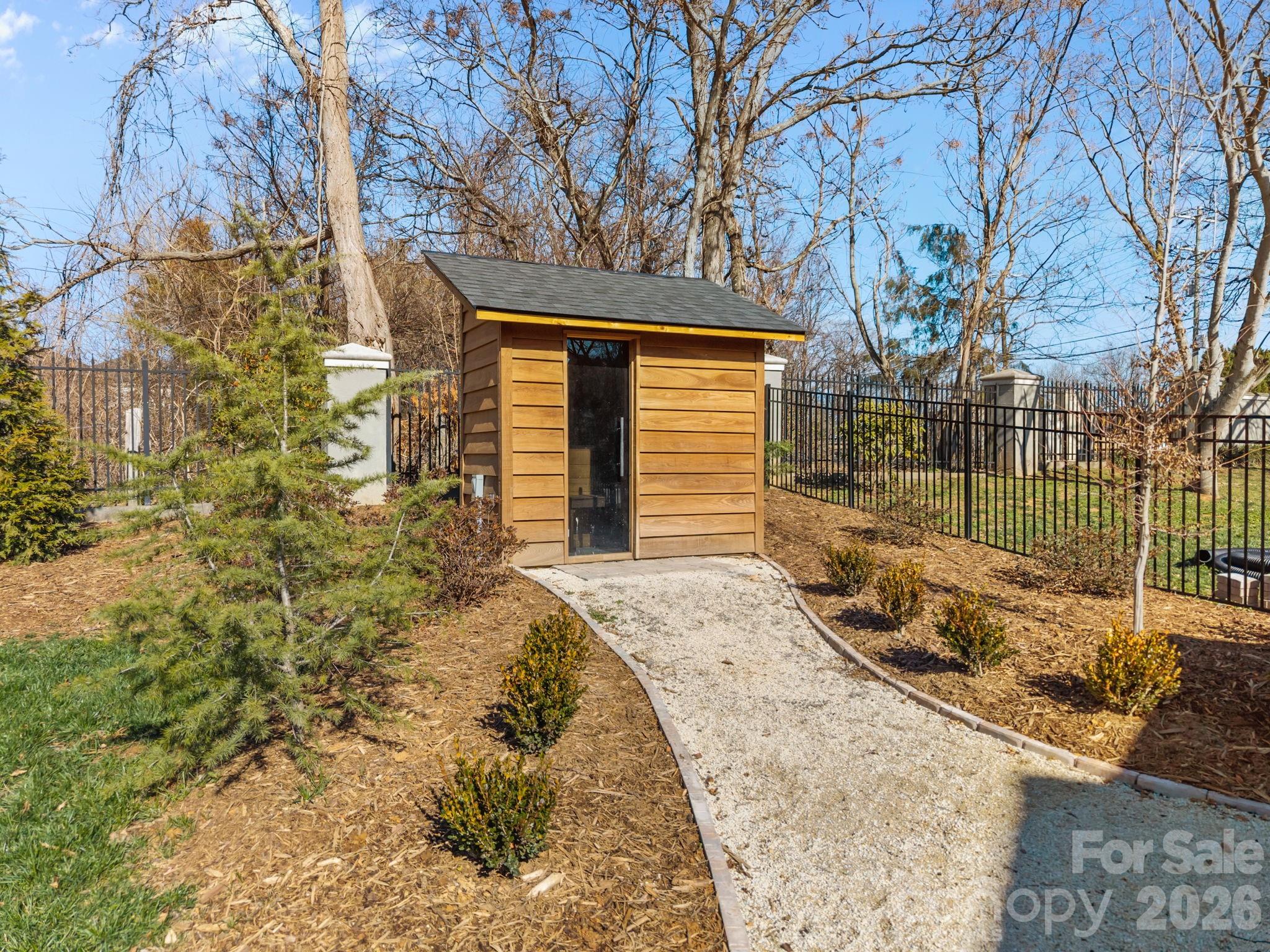 102 Polo Drive Property Photo 9