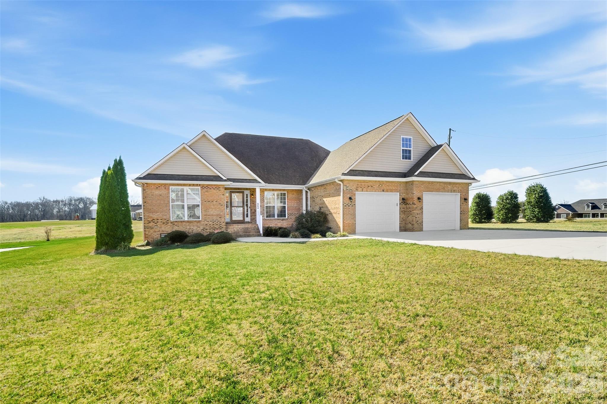 884 Clear Creek Circle Property Photo 7
