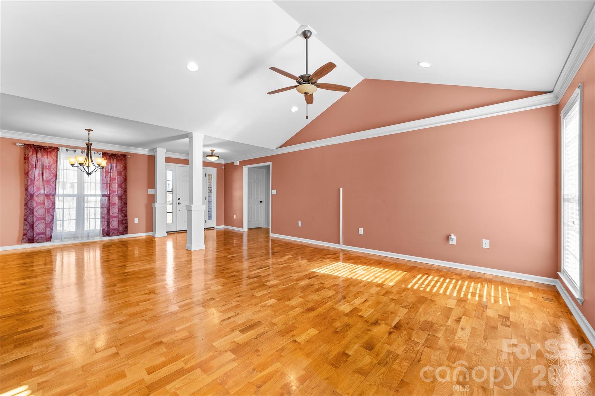 884 Clear Creek Circle Property Photo 23