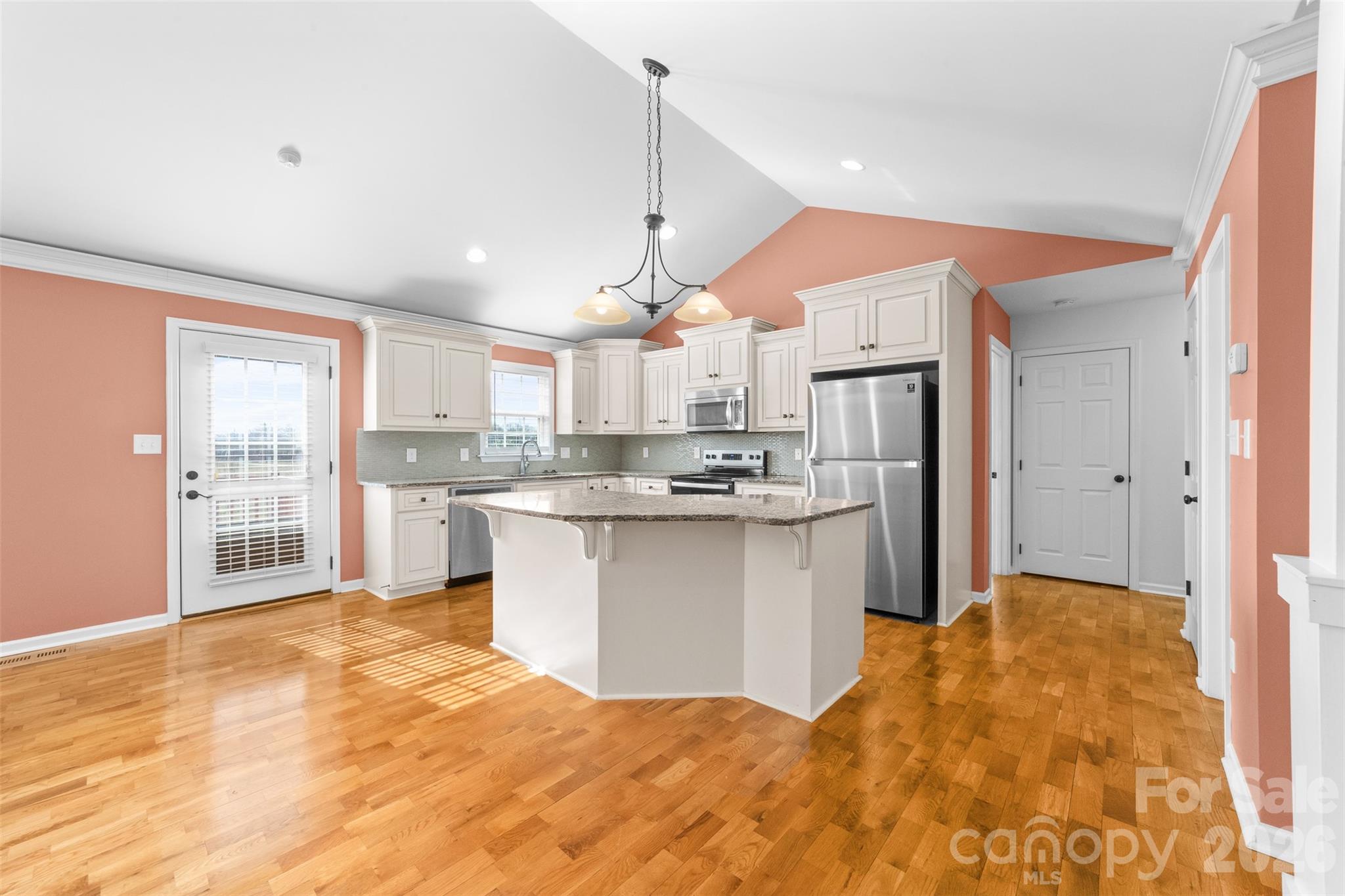 884 Clear Creek Circle Property Photo 25