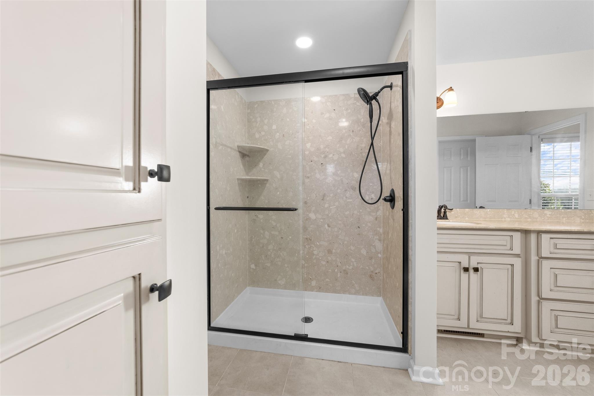 884 Clear Creek Circle Property Photo 32