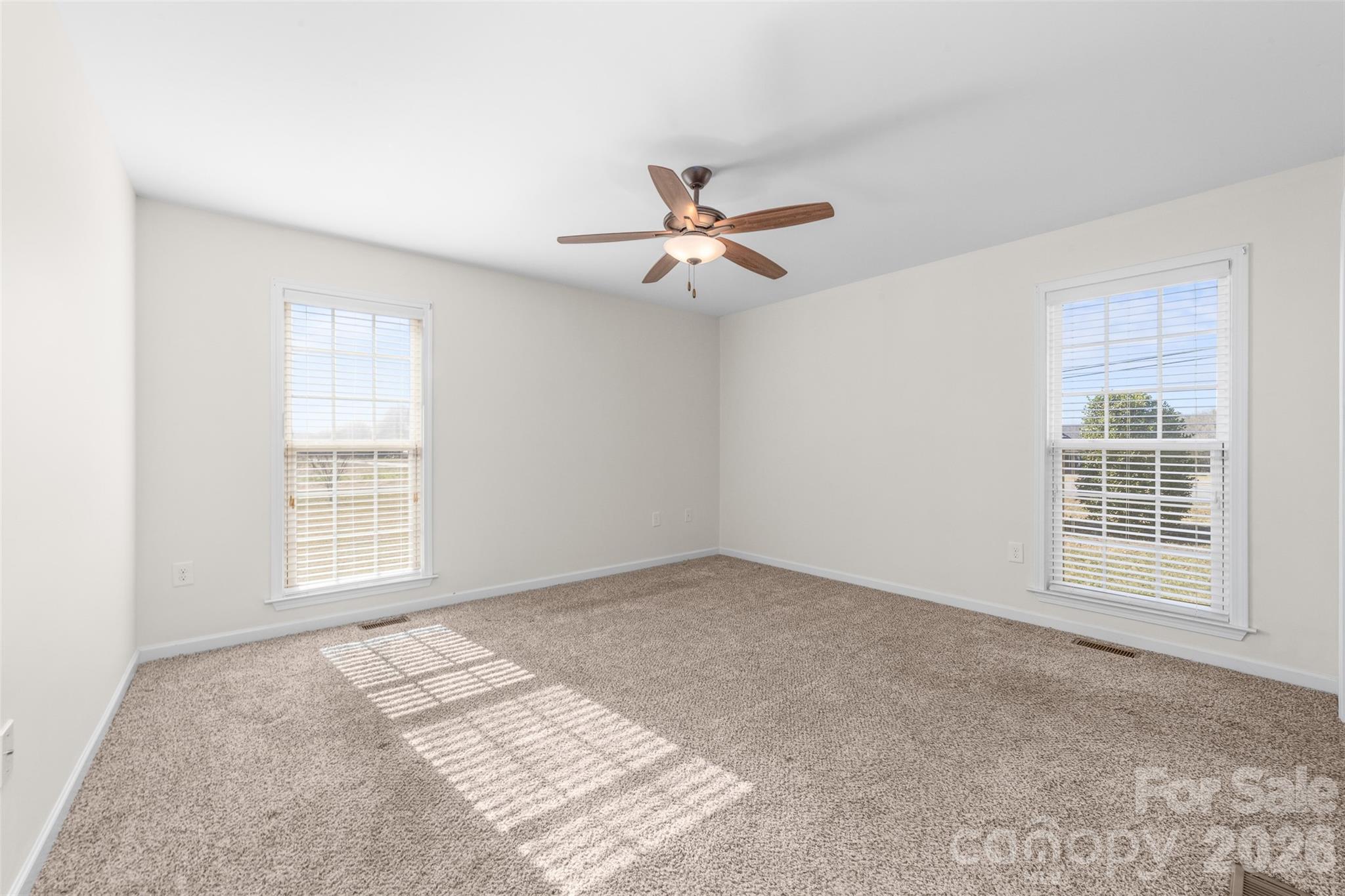 884 Clear Creek Circle Property Photo 33