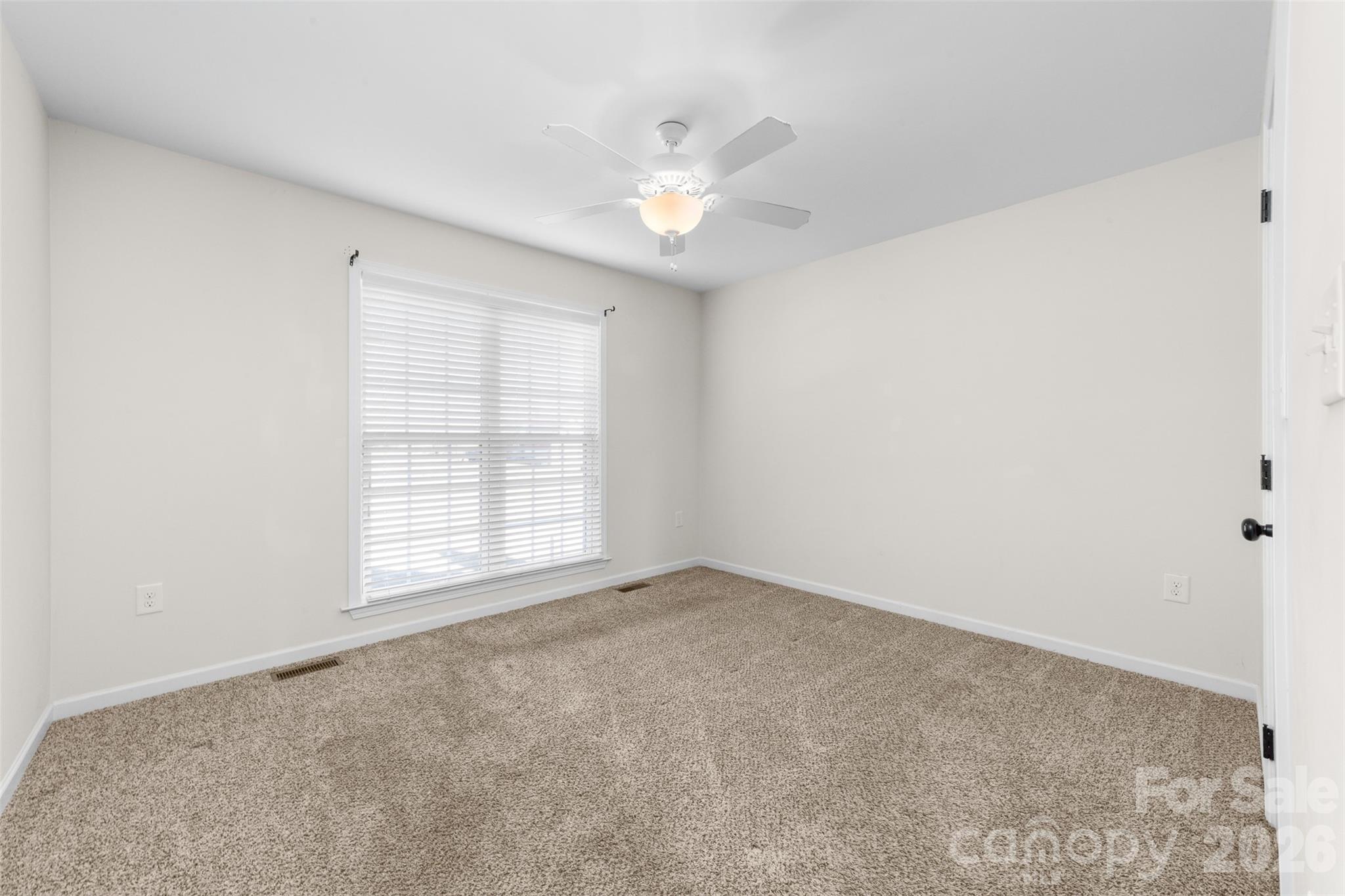 884 Clear Creek Circle Property Photo 35