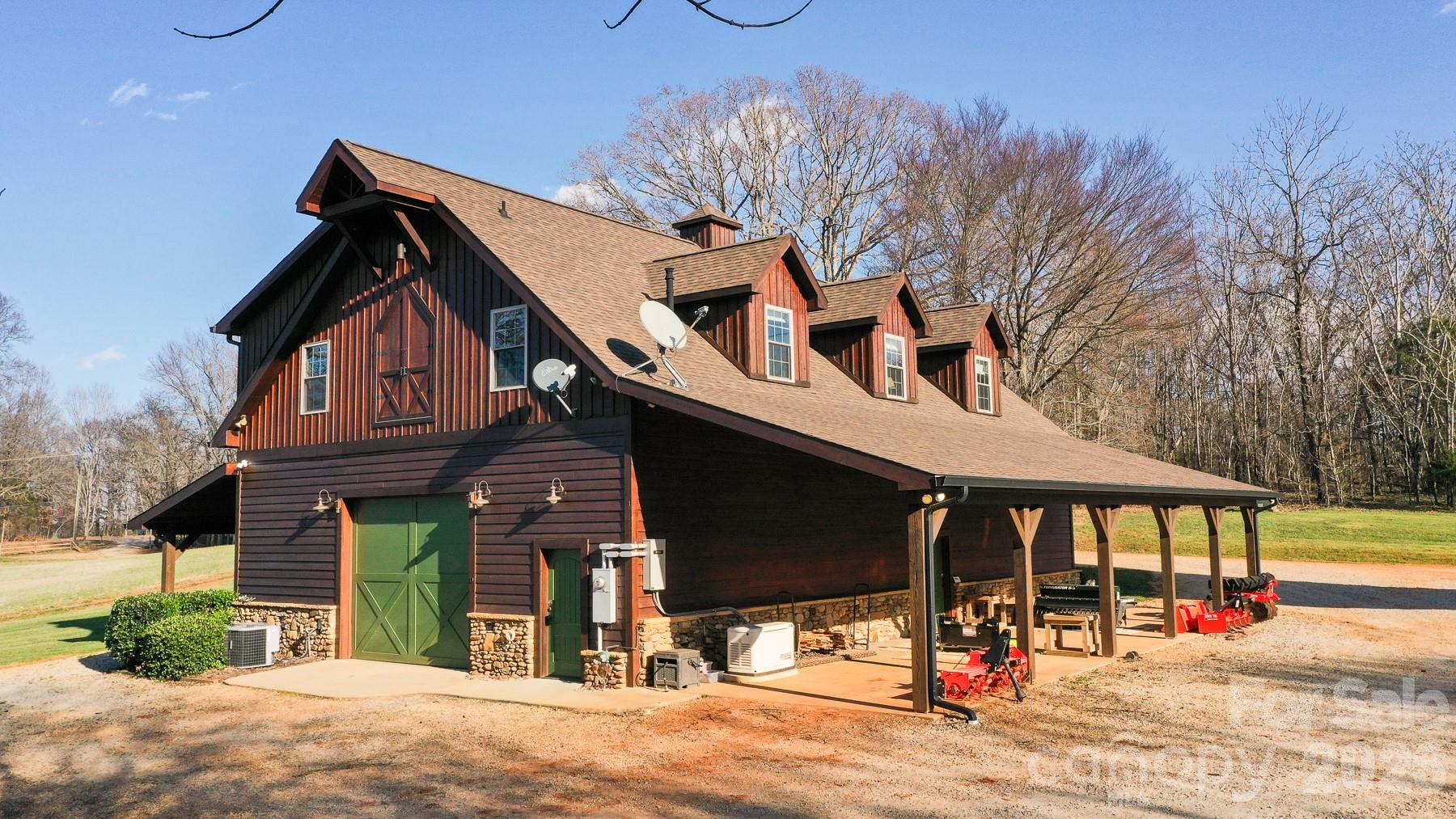 530 Upright Road Property Photo 3
