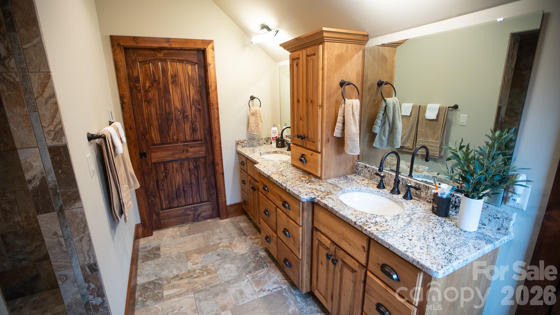 530 Upright Road Property Photo 14