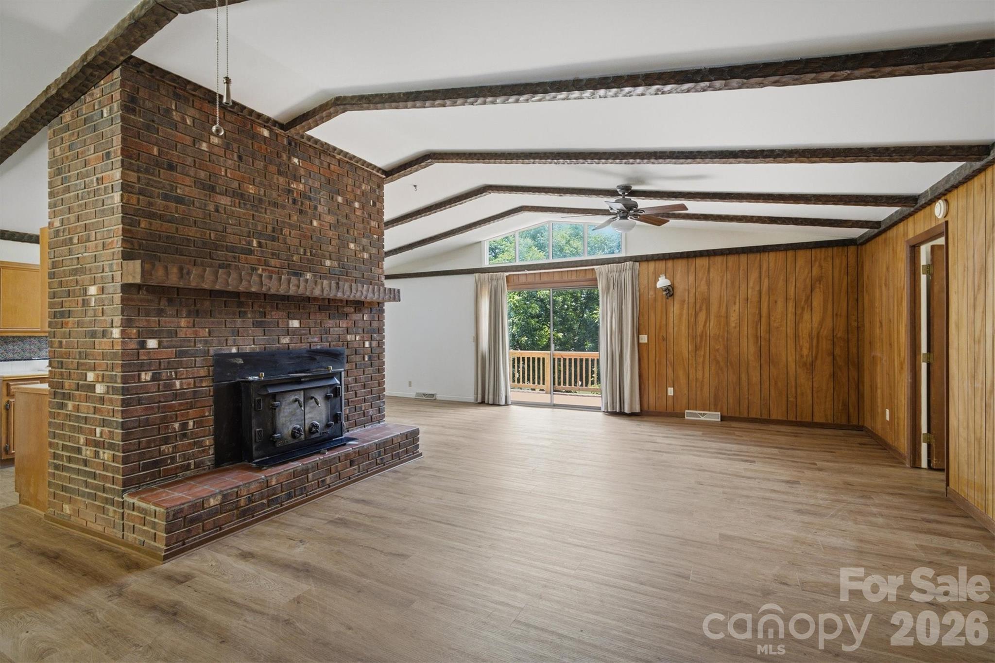 2671 Shady Grove Road Property Photo 2