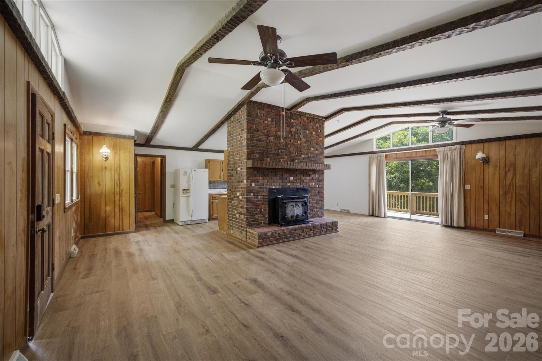 2671 Shady Grove Road Property Photo 3