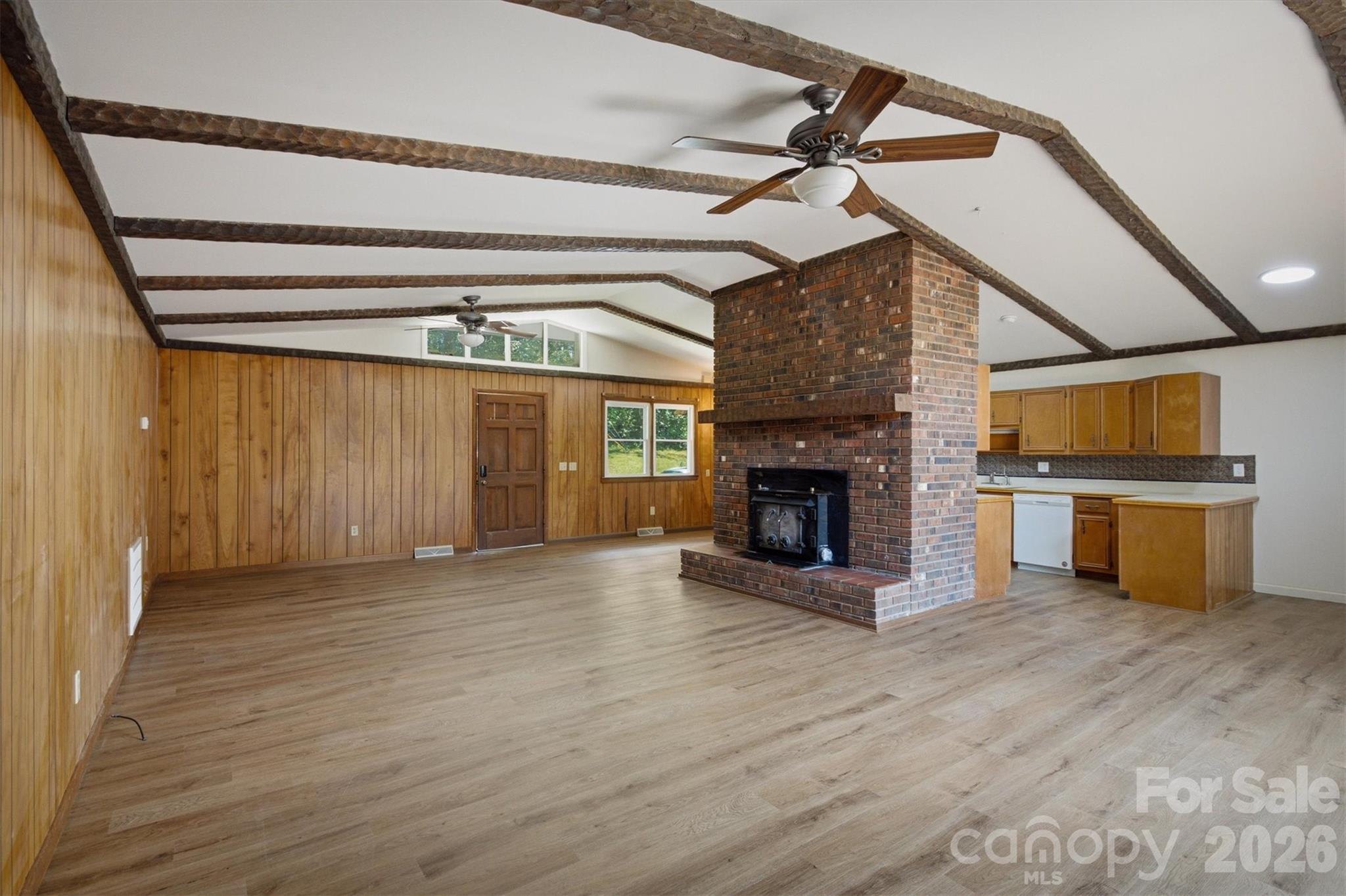 2671 Shady Grove Road Property Photo 4