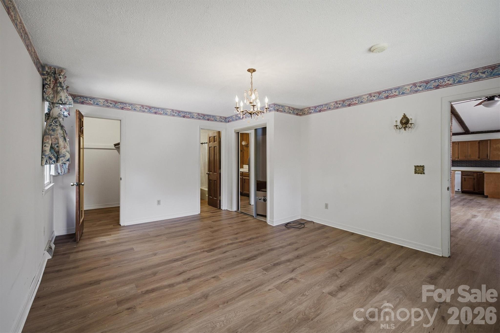 2671 Shady Grove Road Property Photo 9