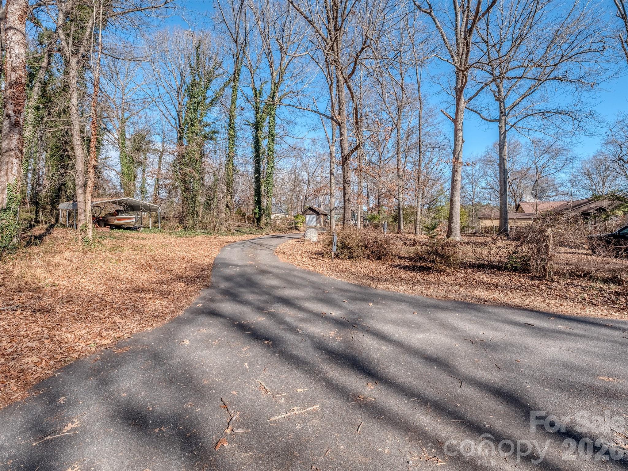 4677 Stratford Lane Property Photo 18