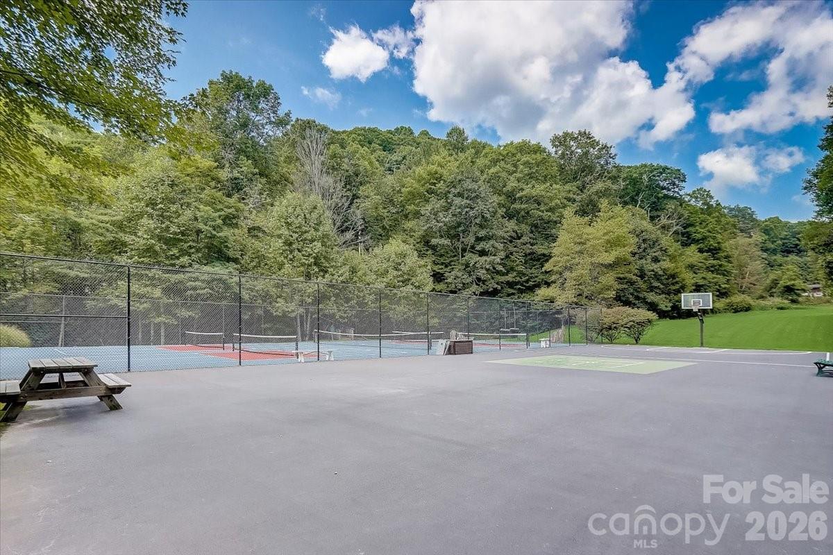 210 Spring Valley Drive 624 & 625 Property Photo 37